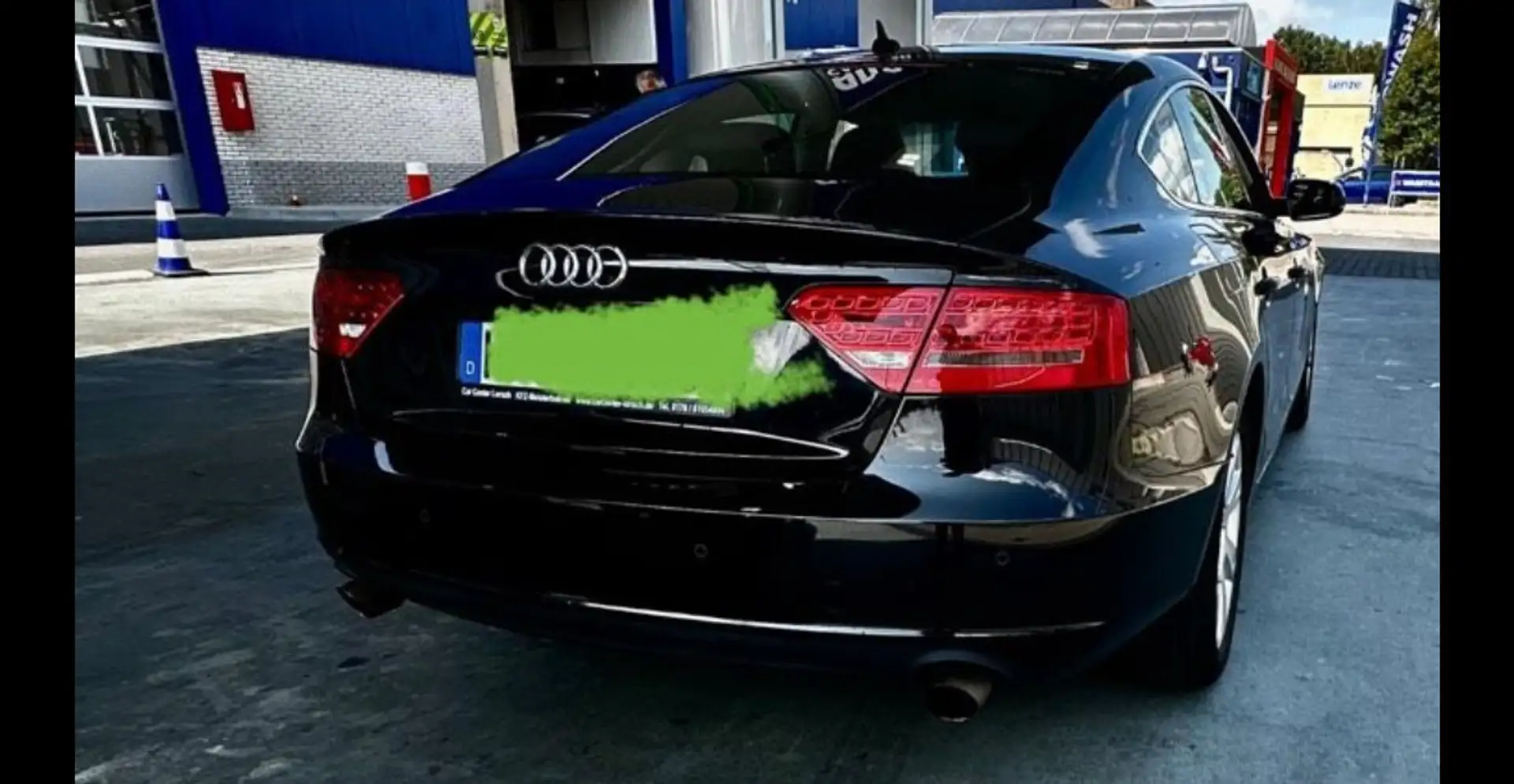 Audi A5 2.0 TFSI (132kW) defekt Schwarz - 2