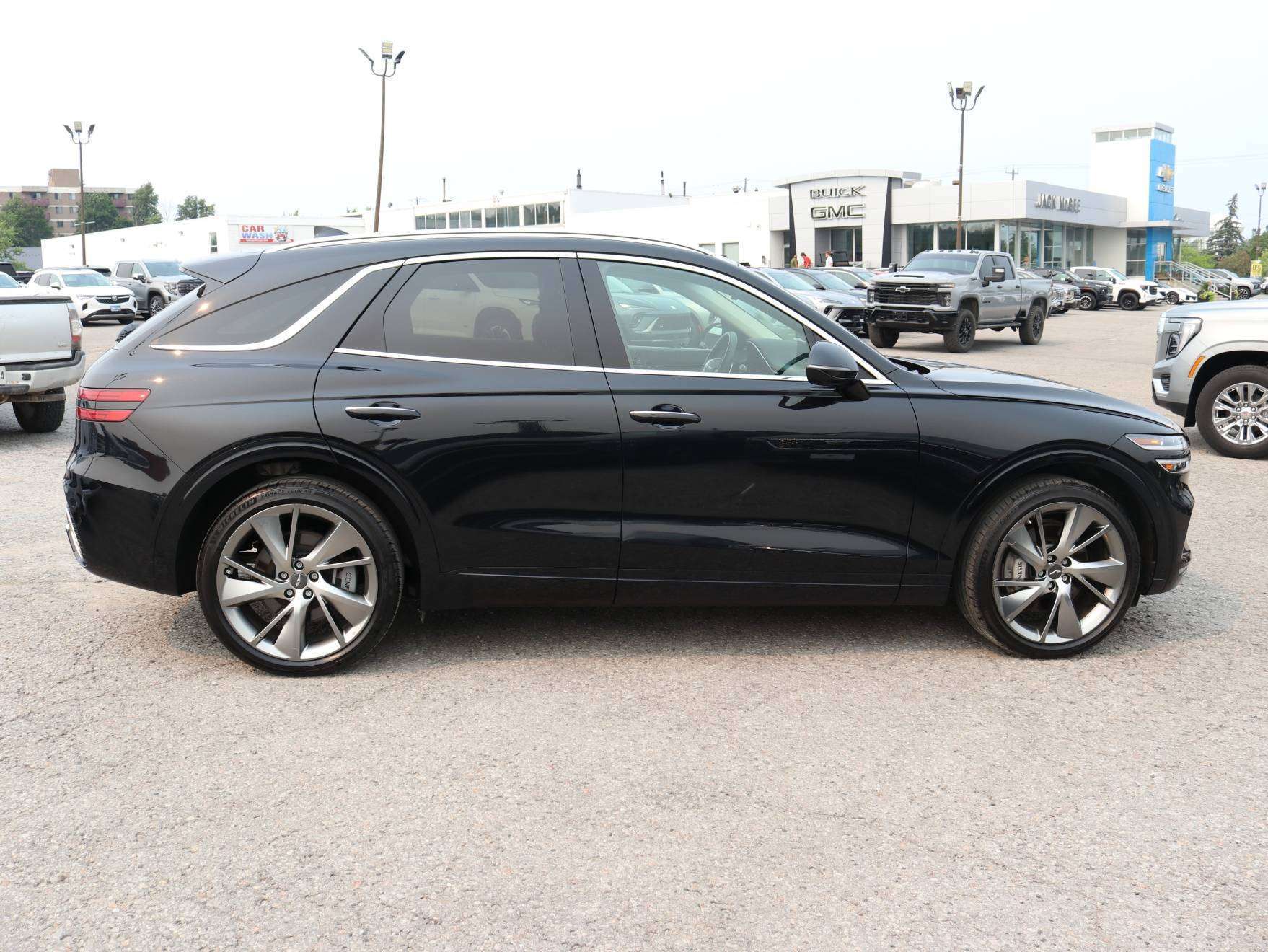 2025 Genesis GV70