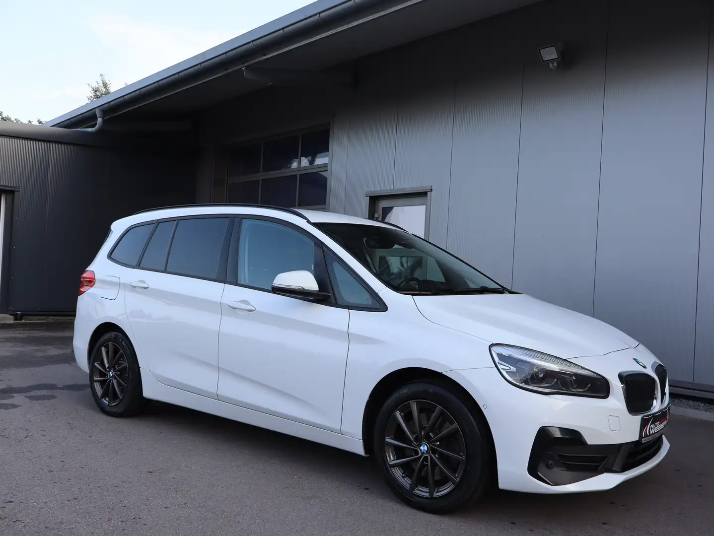 BMW 220 i Gran Tourer Aut. ADVANTAGE *LED*NAVI*AHK*CAM*SHZ Blanco - 1