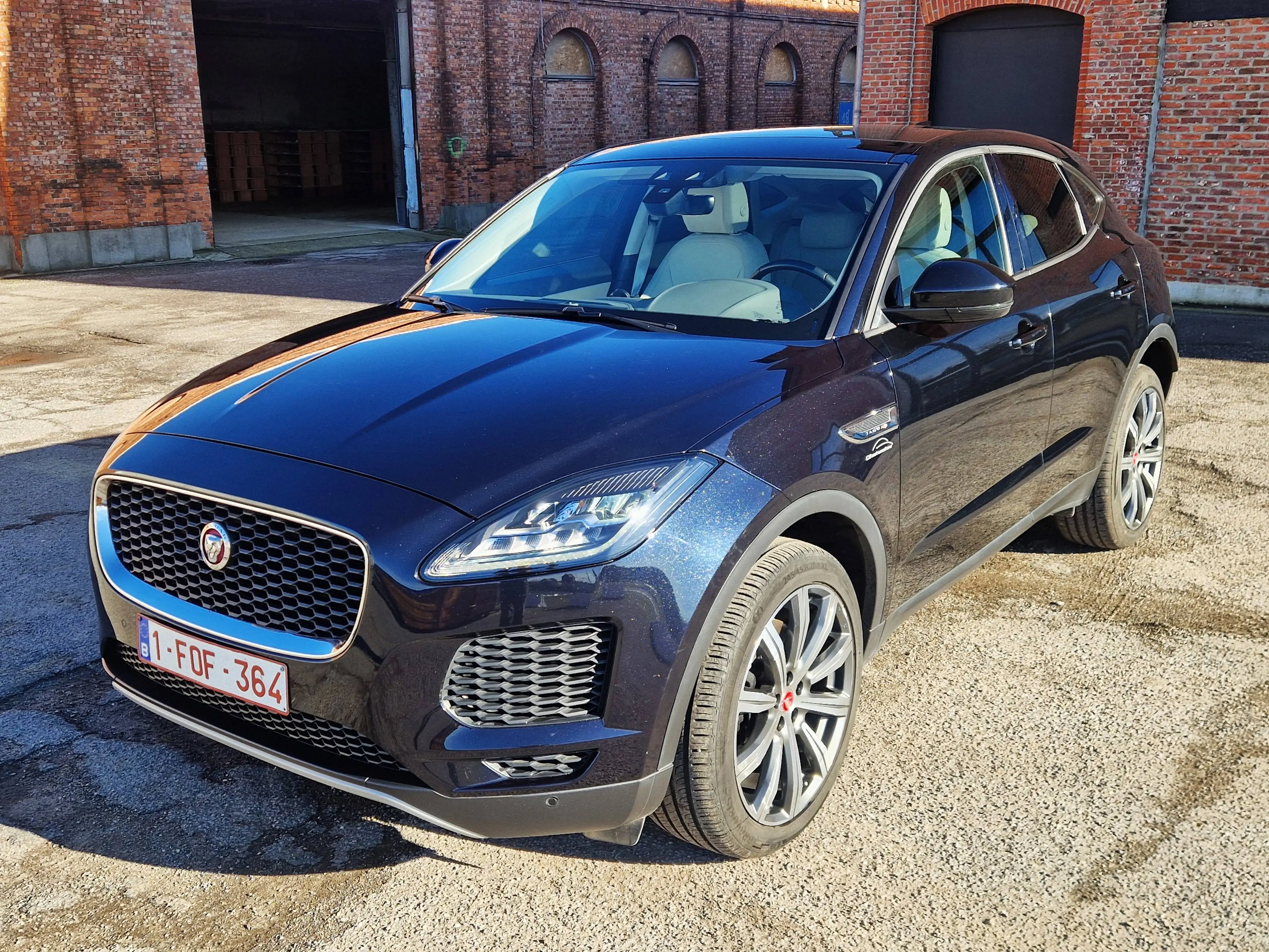 Jaguar E-Pace E-Pace 2.0 T AWD — photo 7