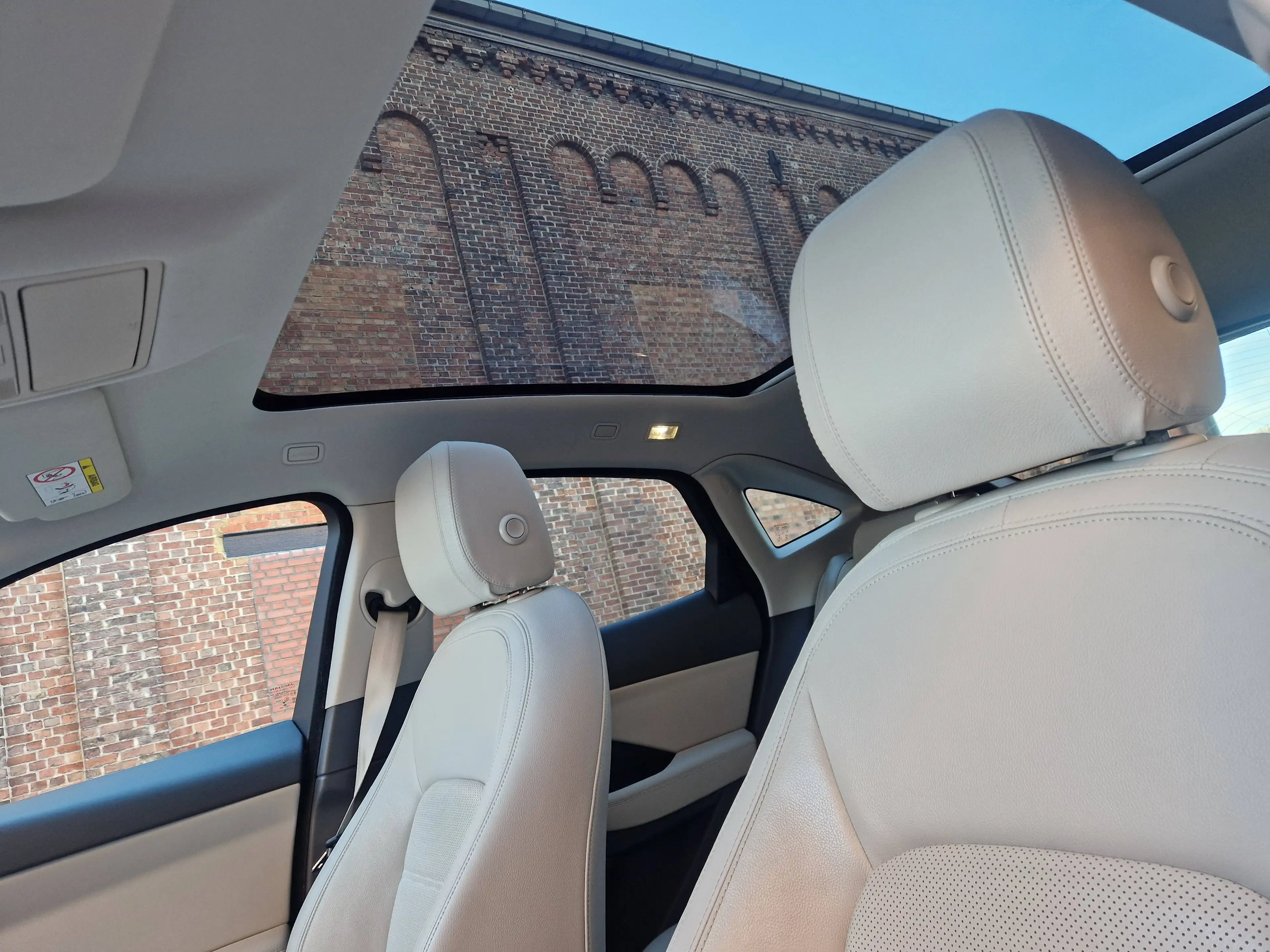 Jaguar E-Pace E-Pace 2.0 T AWD — photo 14