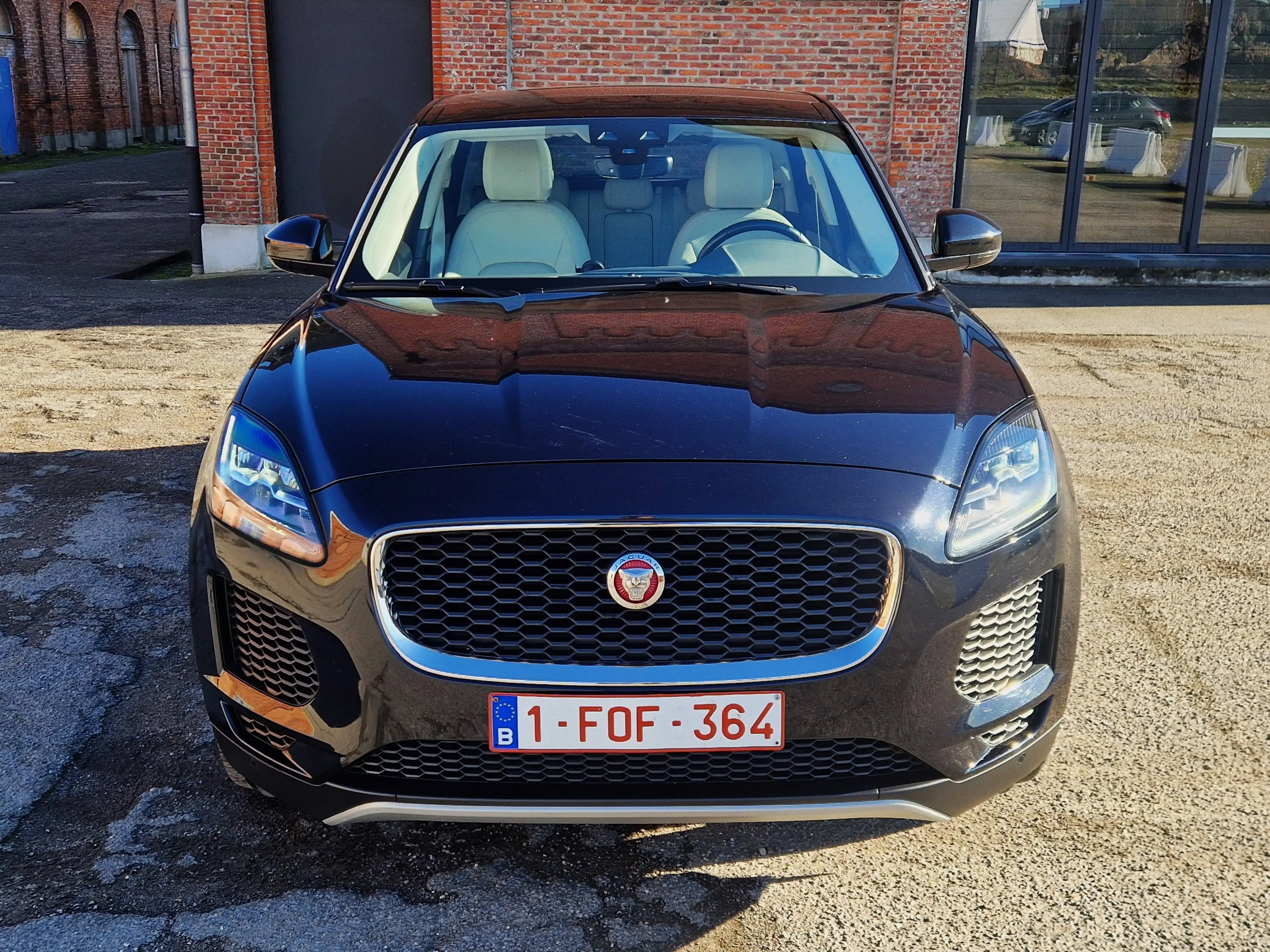 Jaguar E-Pace E-Pace 2.0 T AWD — photo 8
