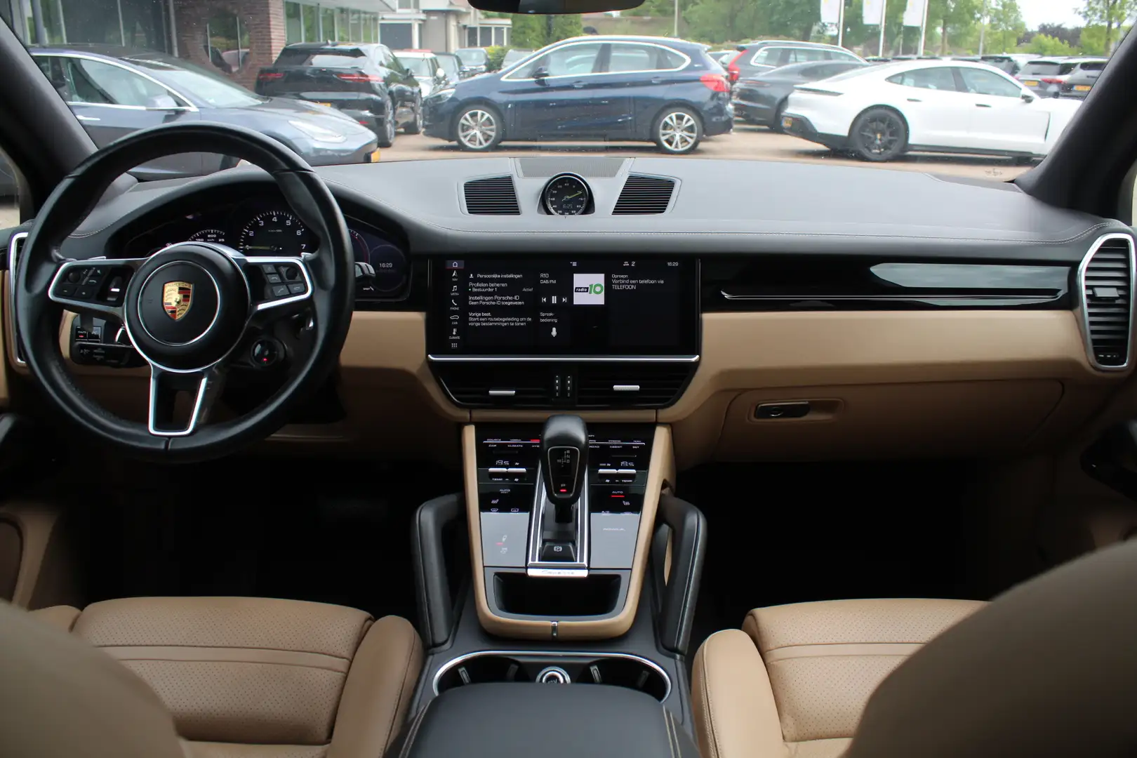 Porsche Cayenne 3.0 E-Hybrid / Panoramadak / 360Camera / Luchtveri Bleu - 2