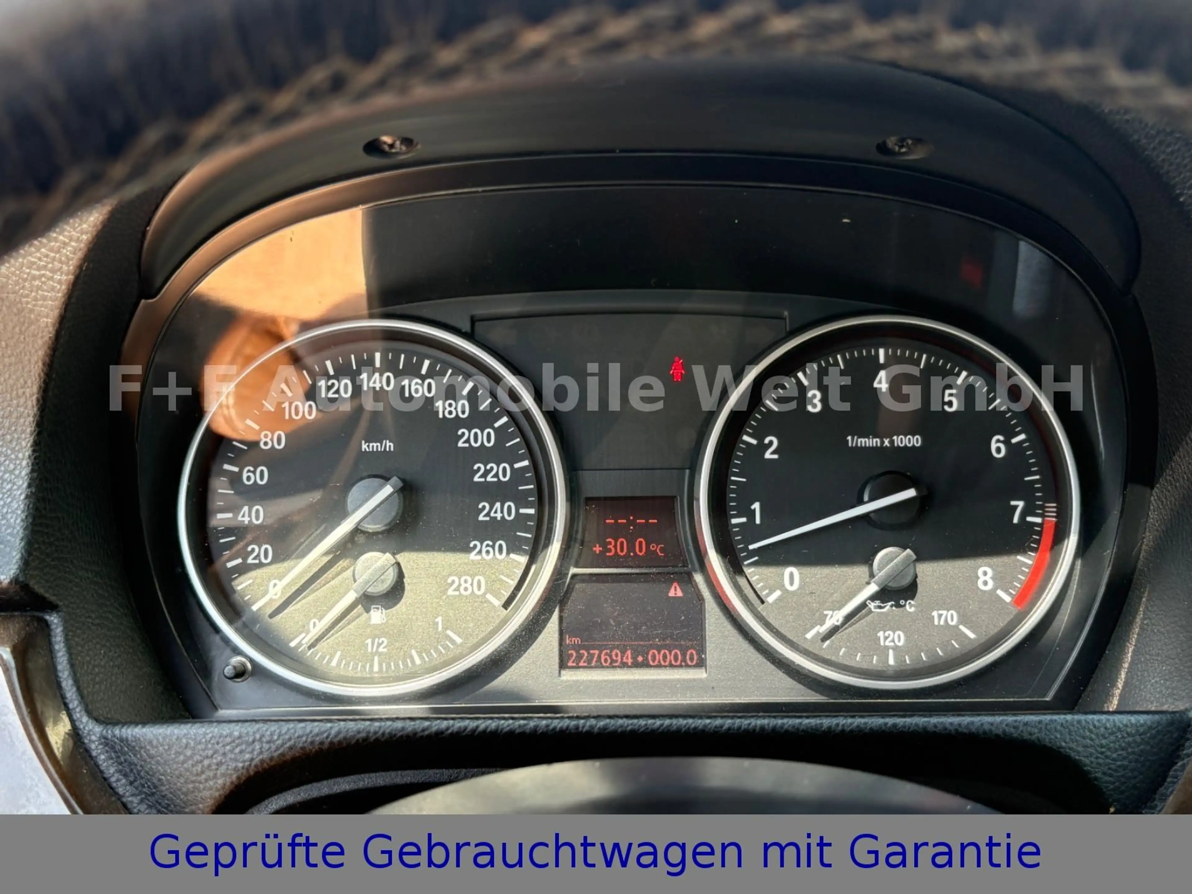 BMW 325 i COUPE*PDC*SITZ-HZ*LEDER* — photo 9
