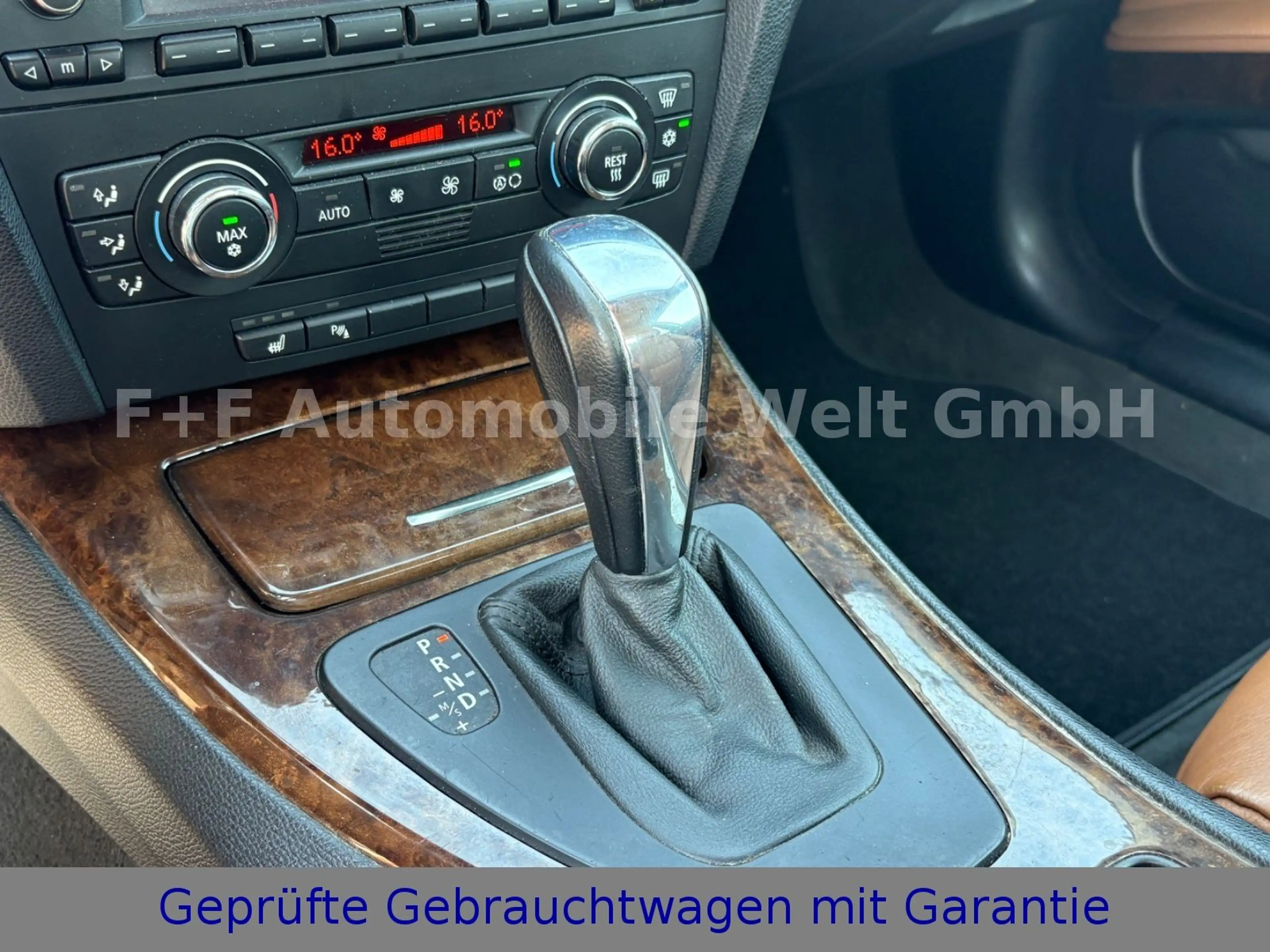 BMW 325 i COUPE*PDC*SITZ-HZ*LEDER* — photo 11