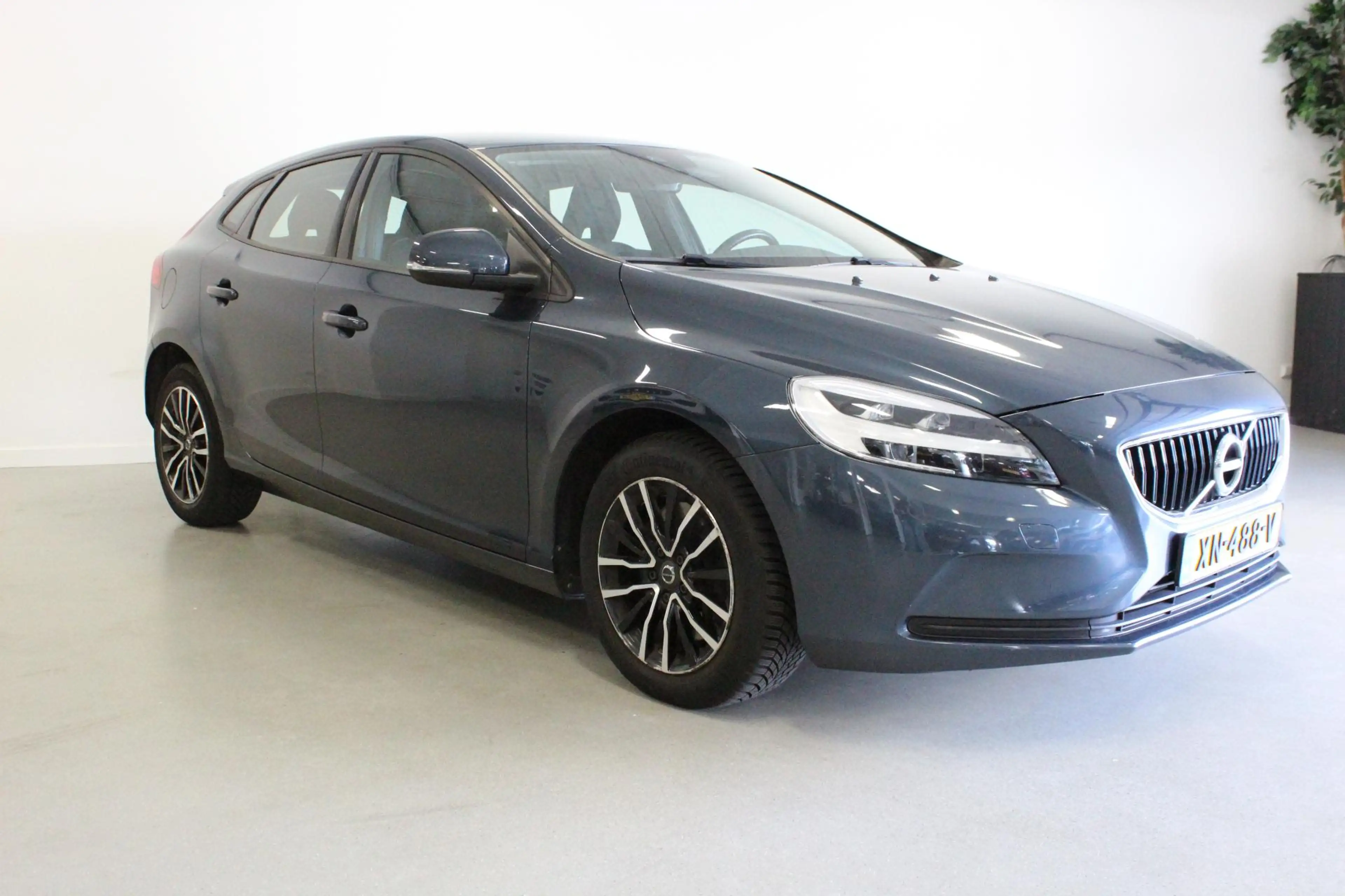 Volvo V40 1.5 T2 Polar+ AFN-TREKHAAK | NAVIGAIE | BLUETOOTH — photo 2