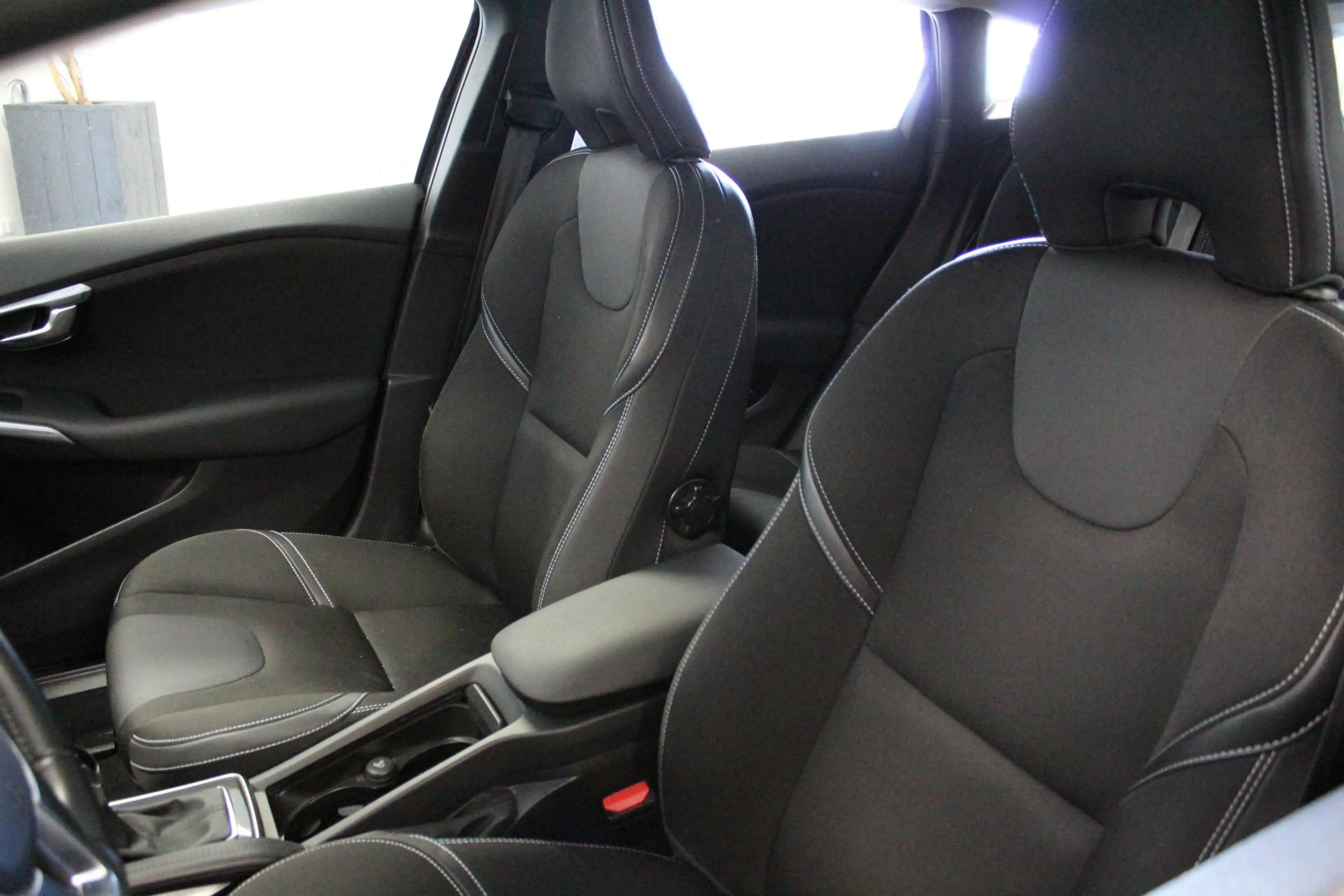 Volvo V40 1.5 T2 Polar+ AFN-TREKHAAK | NAVIGAIE | BLUETOOTH — photo 9