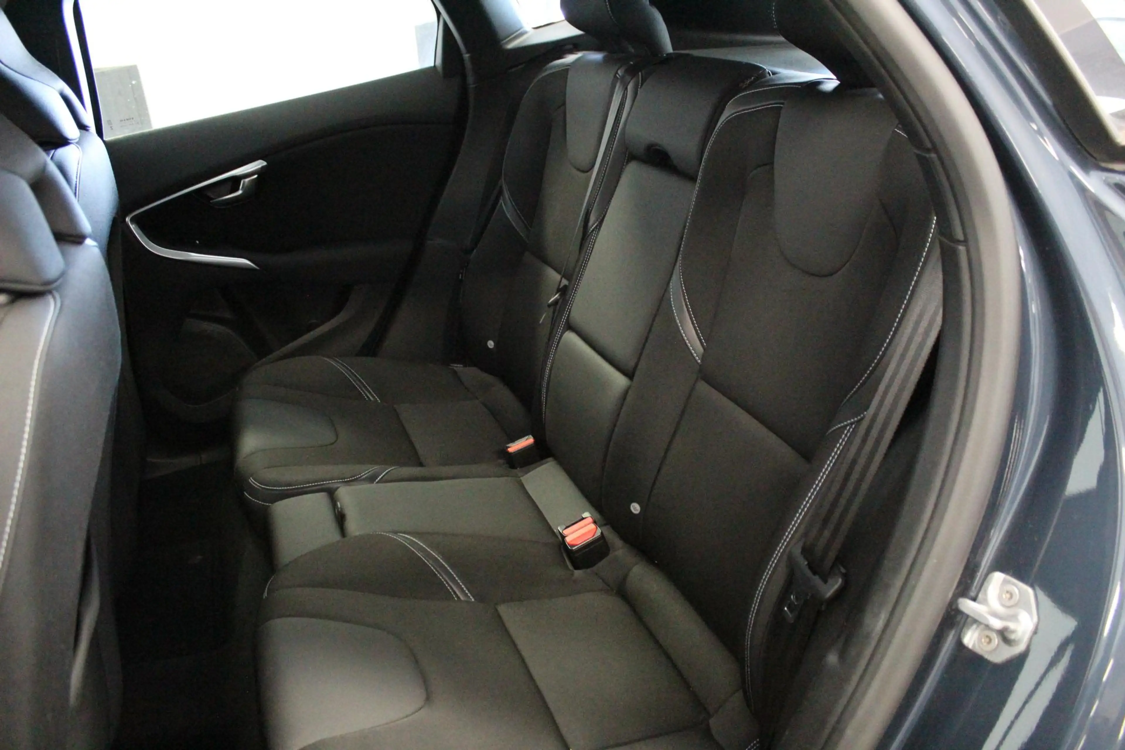 Volvo V40 1.5 T2 Polar+ AFN-TREKHAAK | NAVIGAIE | BLUETOOTH — photo 11
