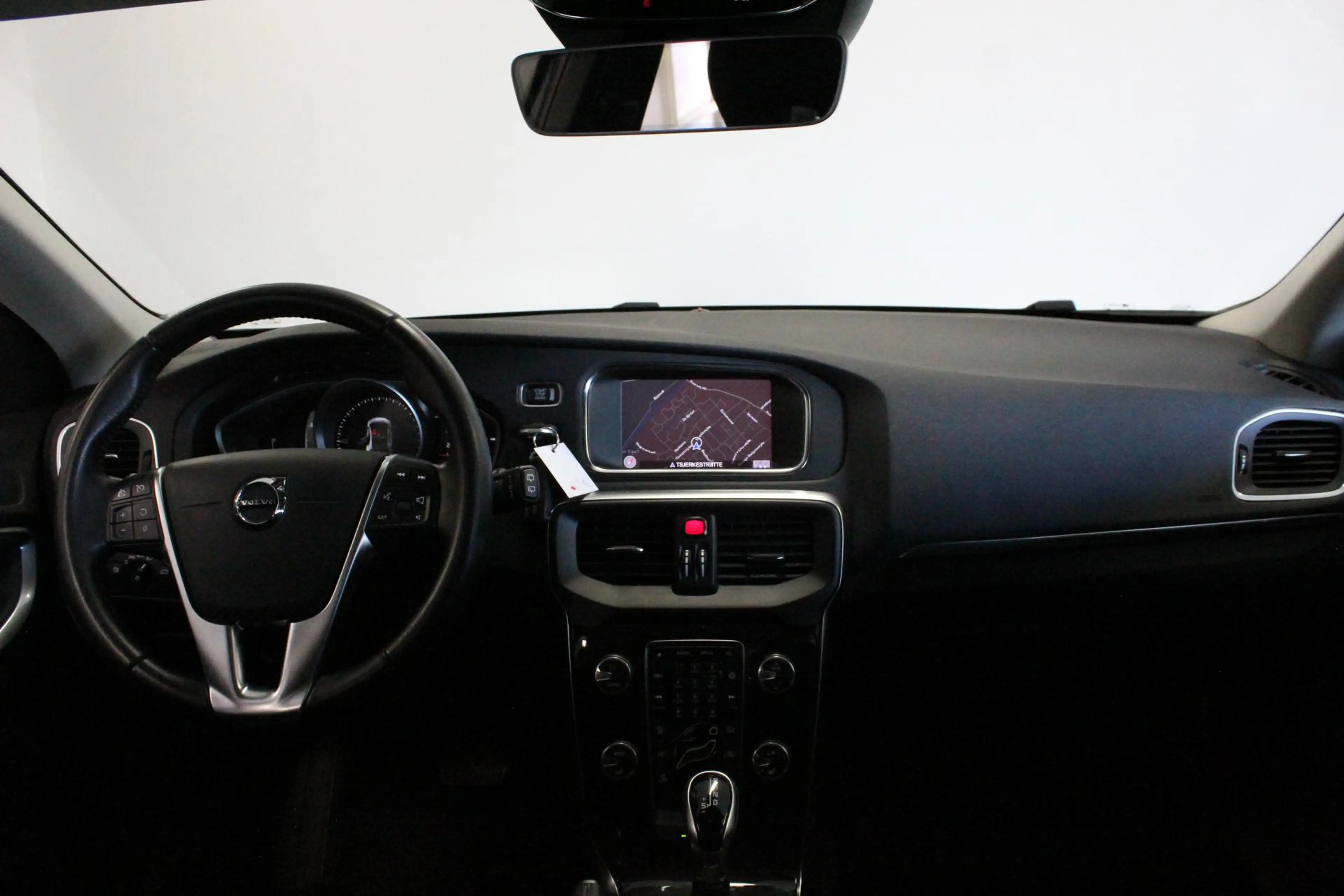 Volvo V40 1.5 T2 Polar+ AFN-TREKHAAK | NAVIGAIE | BLUETOOTH — photo 12