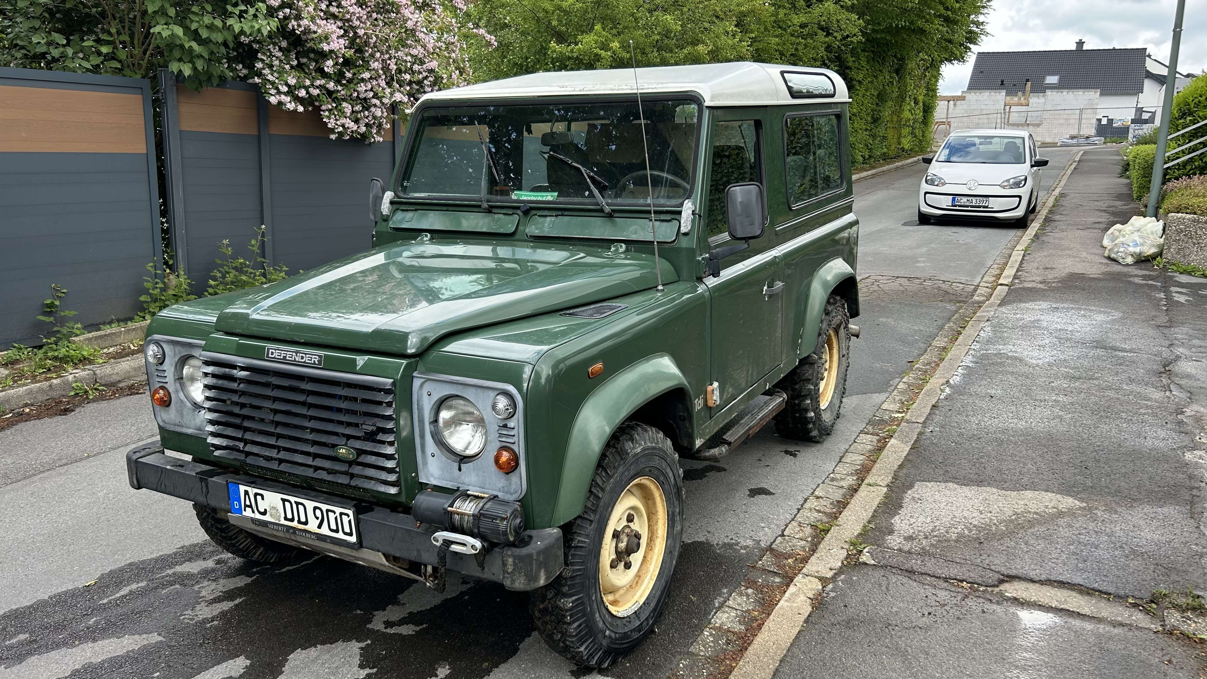 Second hand Land Rover Defender 2.5