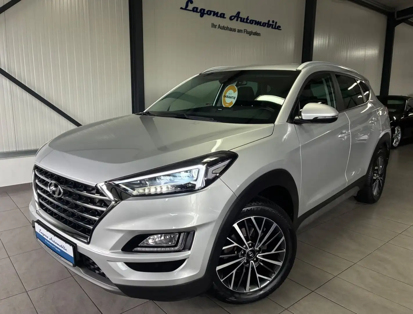 Hyundai TUCSON 1.6 CRDi DCT  *LED/DAB/360°KAM*ALLWETTER* Silber - 1