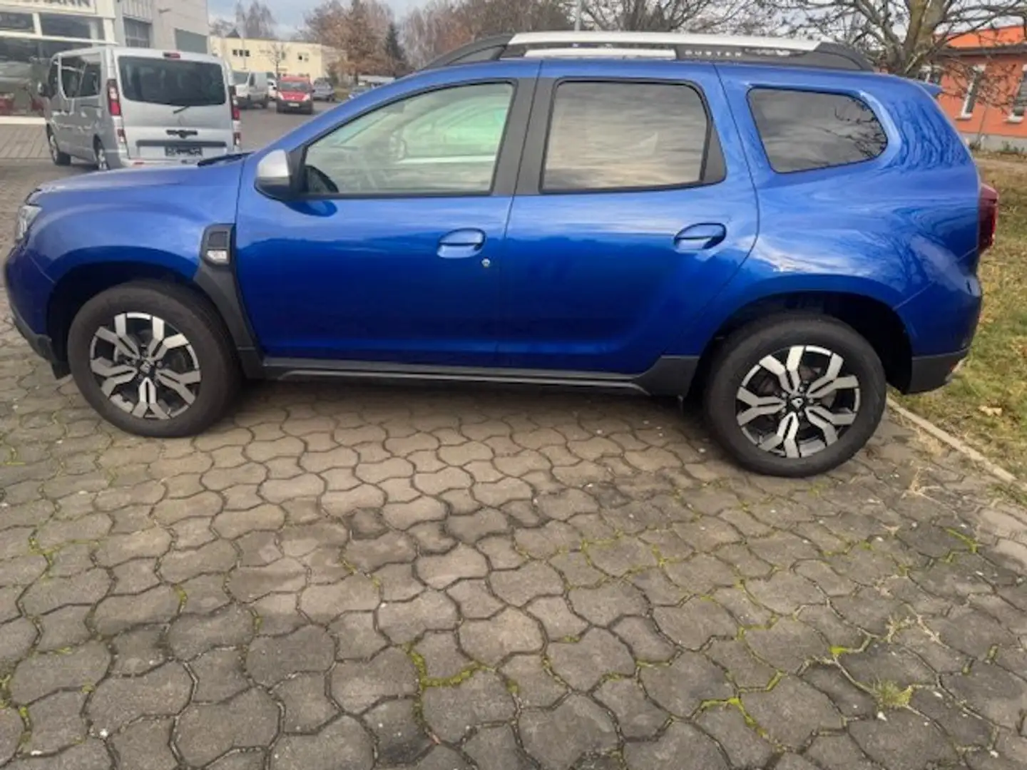 Dacia Duster Prestige EDC Blau - 2