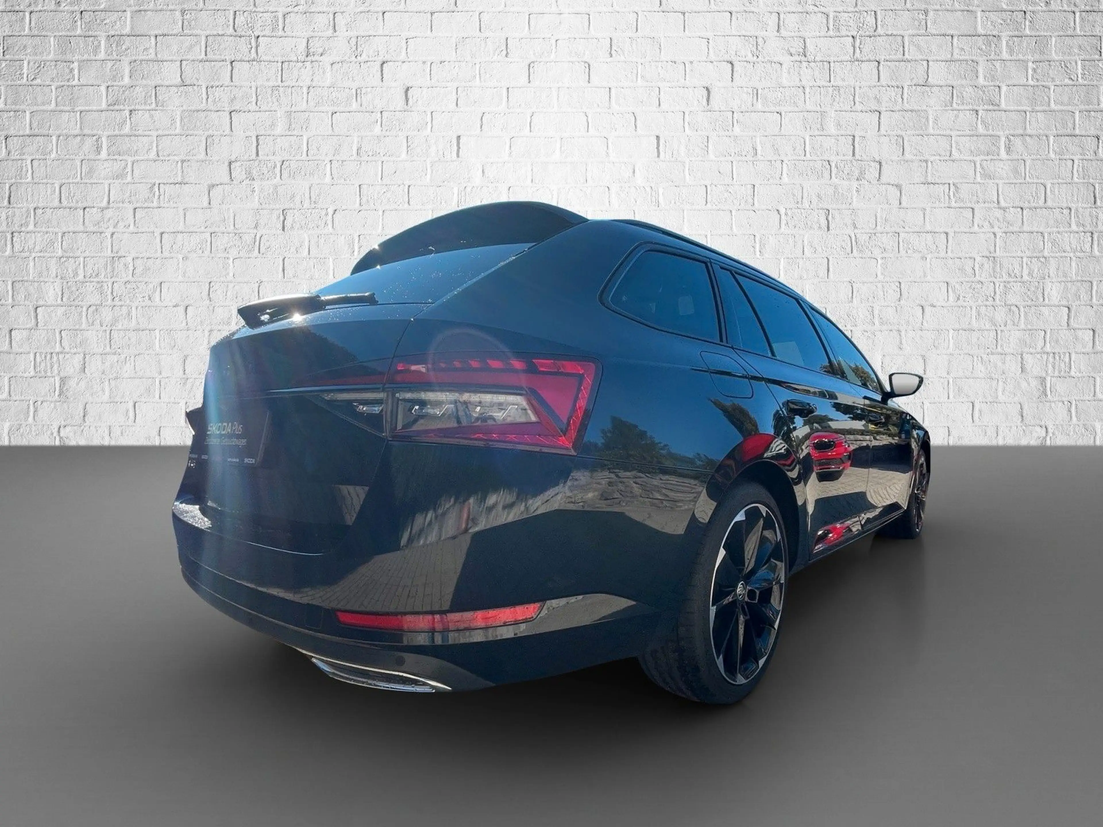 Skoda Superb Combi 2.0 TDI DSG - Sportline ACC DCC AHK — photo 5
