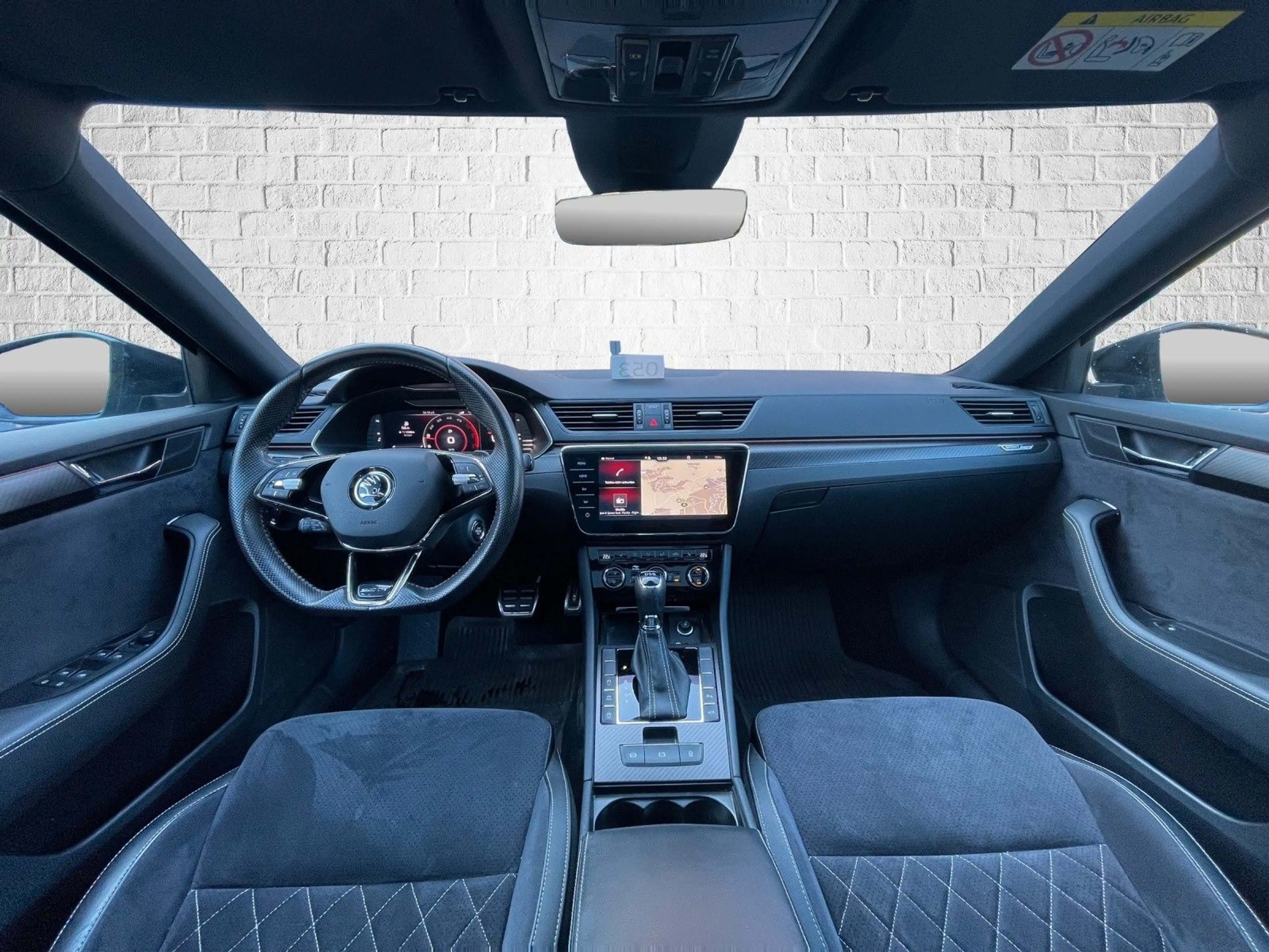 Skoda Superb Combi 2.0 TDI DSG - Sportline ACC DCC AHK — photo 13