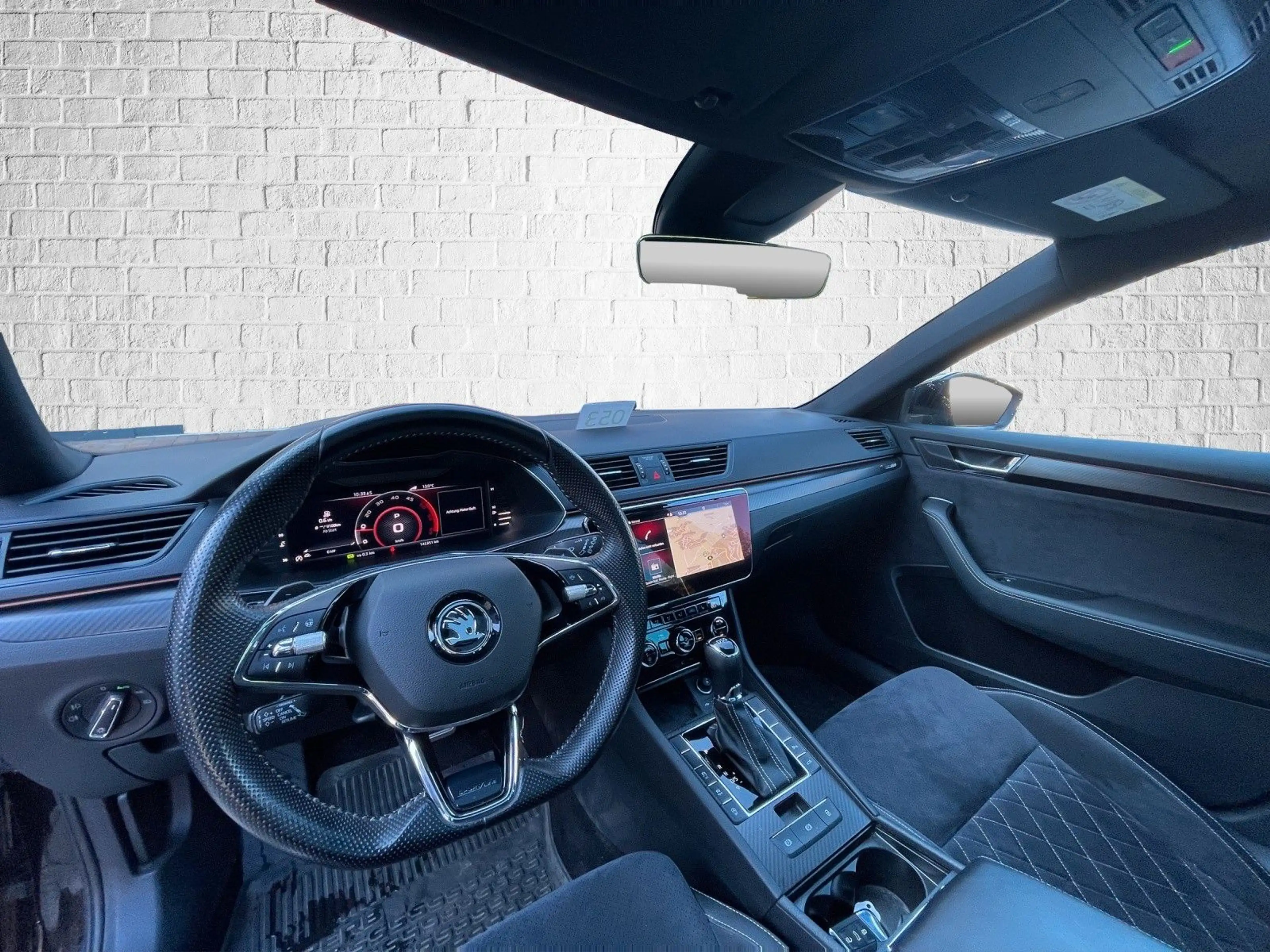 Skoda Superb Combi 2.0 TDI DSG - Sportline ACC DCC AHK — photo 10