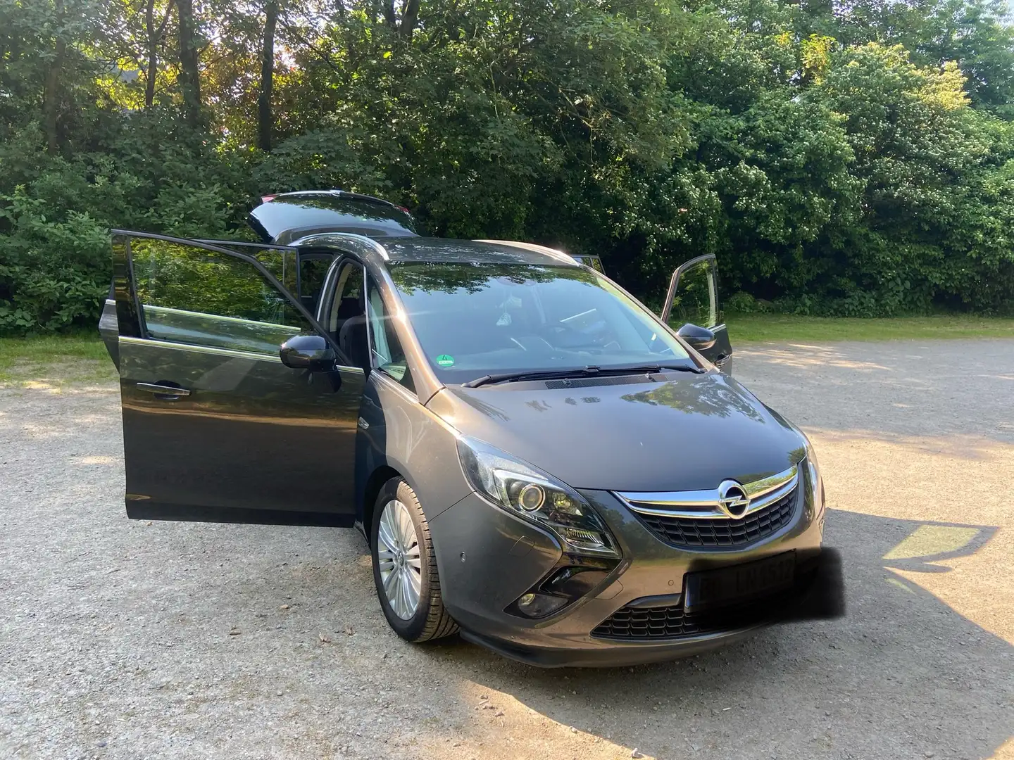 Opel Zafira Innovation Grau - 1