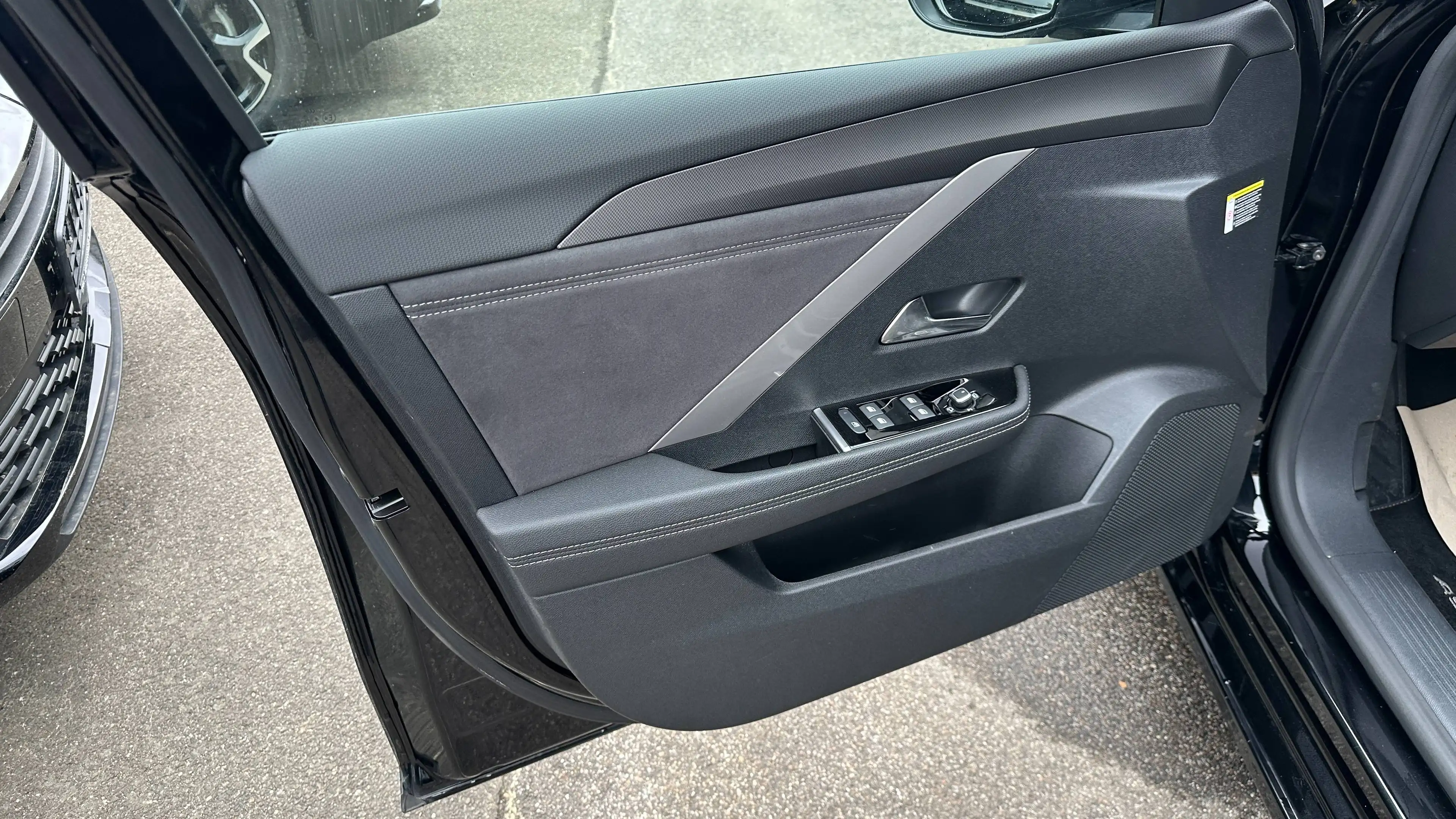 Opel Astra GS HeadUpDisplay Alcantara Sitzheizung MatrixLED — photo 13