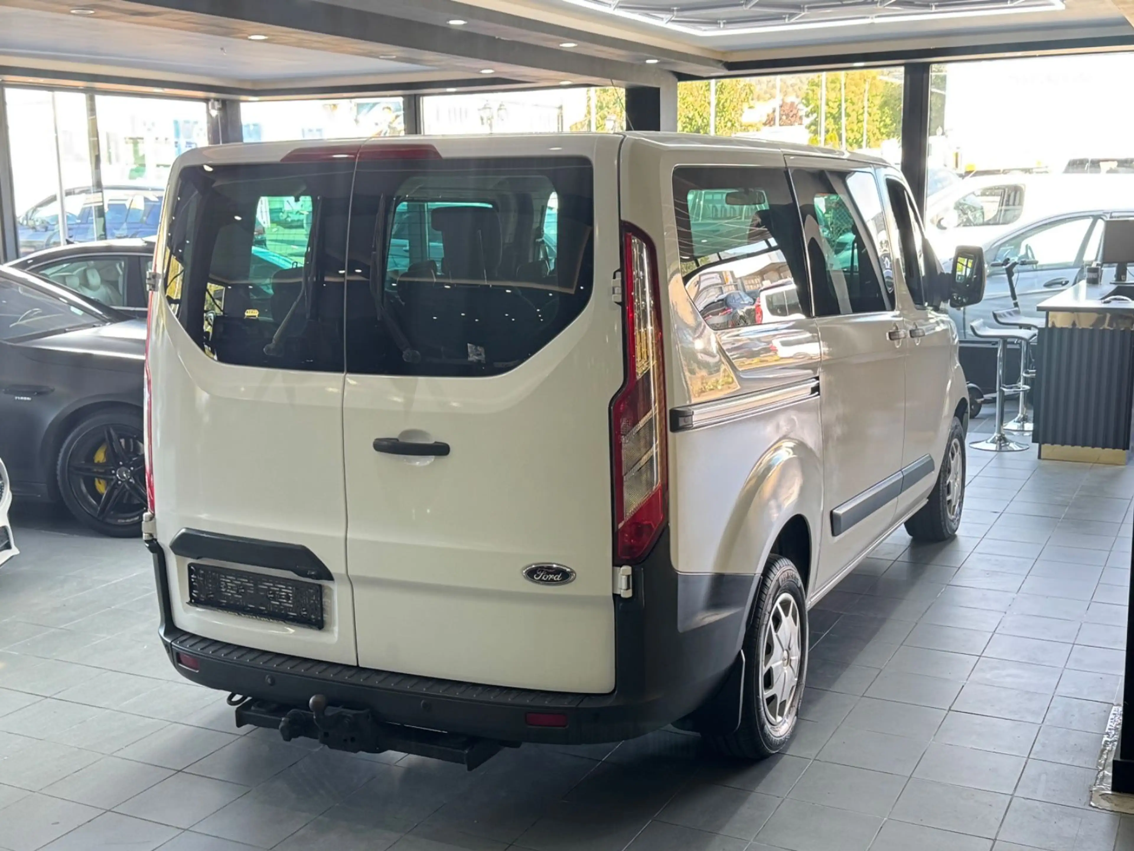 Ford Transit /Custom 310 L1*Kamera*Klima*8 Sitze*Ahk* — photo 12