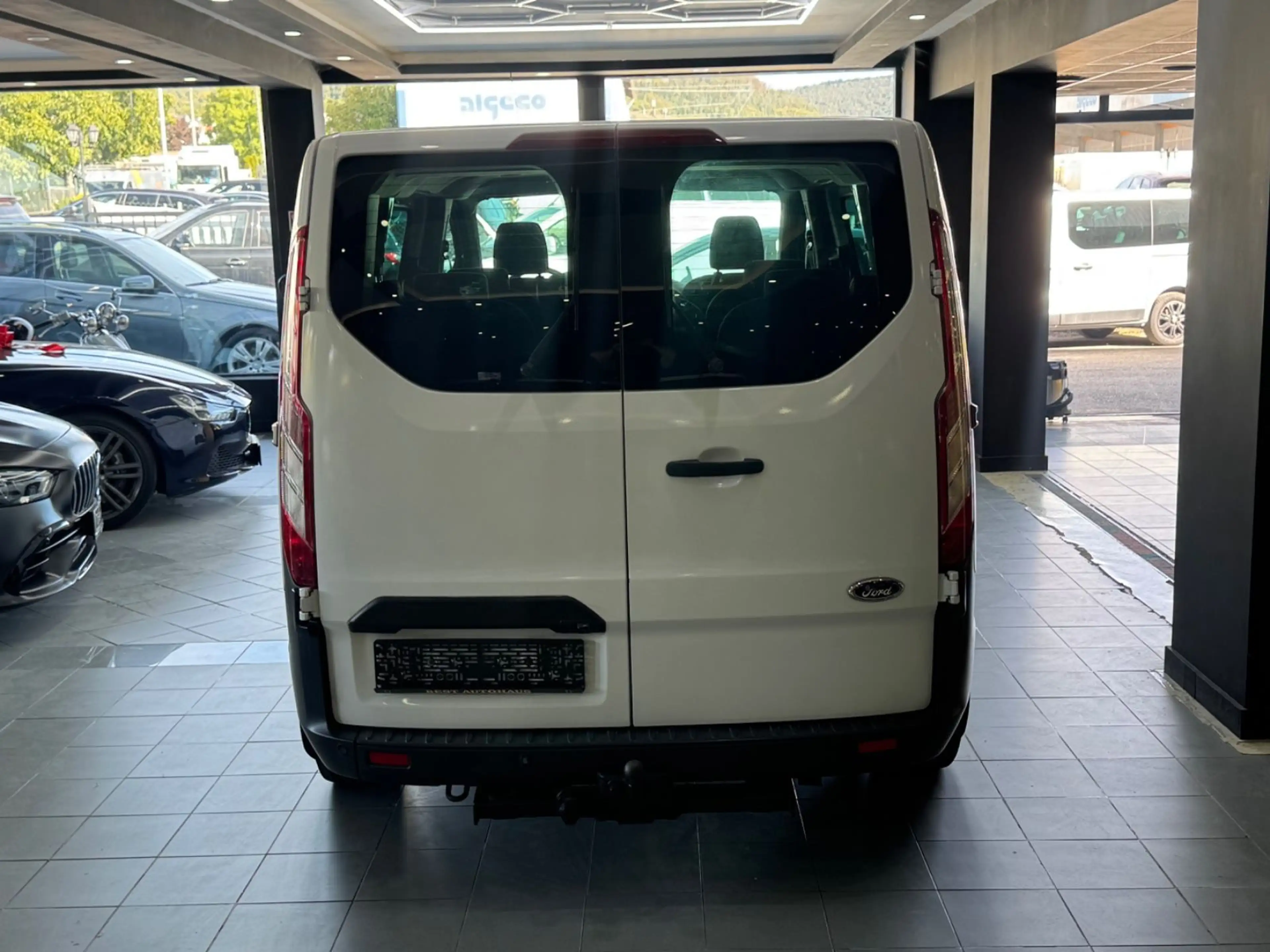Ford Transit /Custom 310 L1*Kamera*Klima*8 Sitze*Ahk* — photo 14