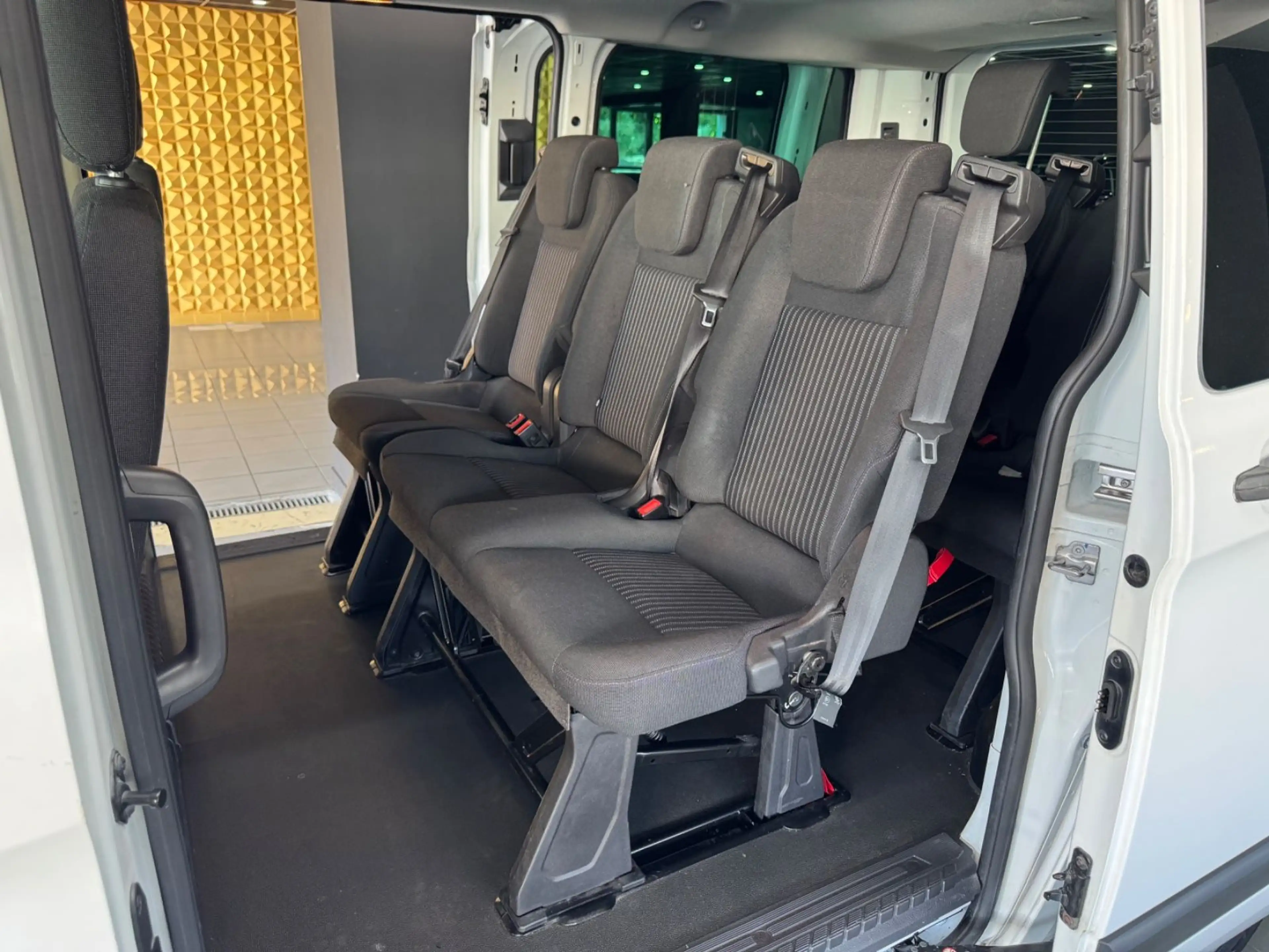 Ford Transit /Custom 310 L1*Kamera*Klima*8 Sitze*Ahk* — photo 8