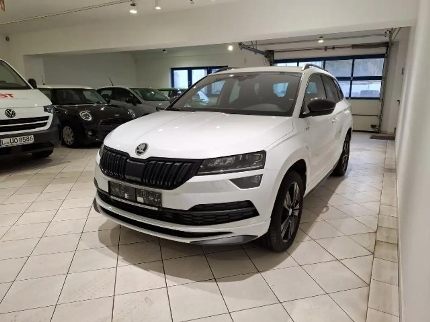 Skoda Karoq Sportsline DSG Standheizung AHK Blanco - 2