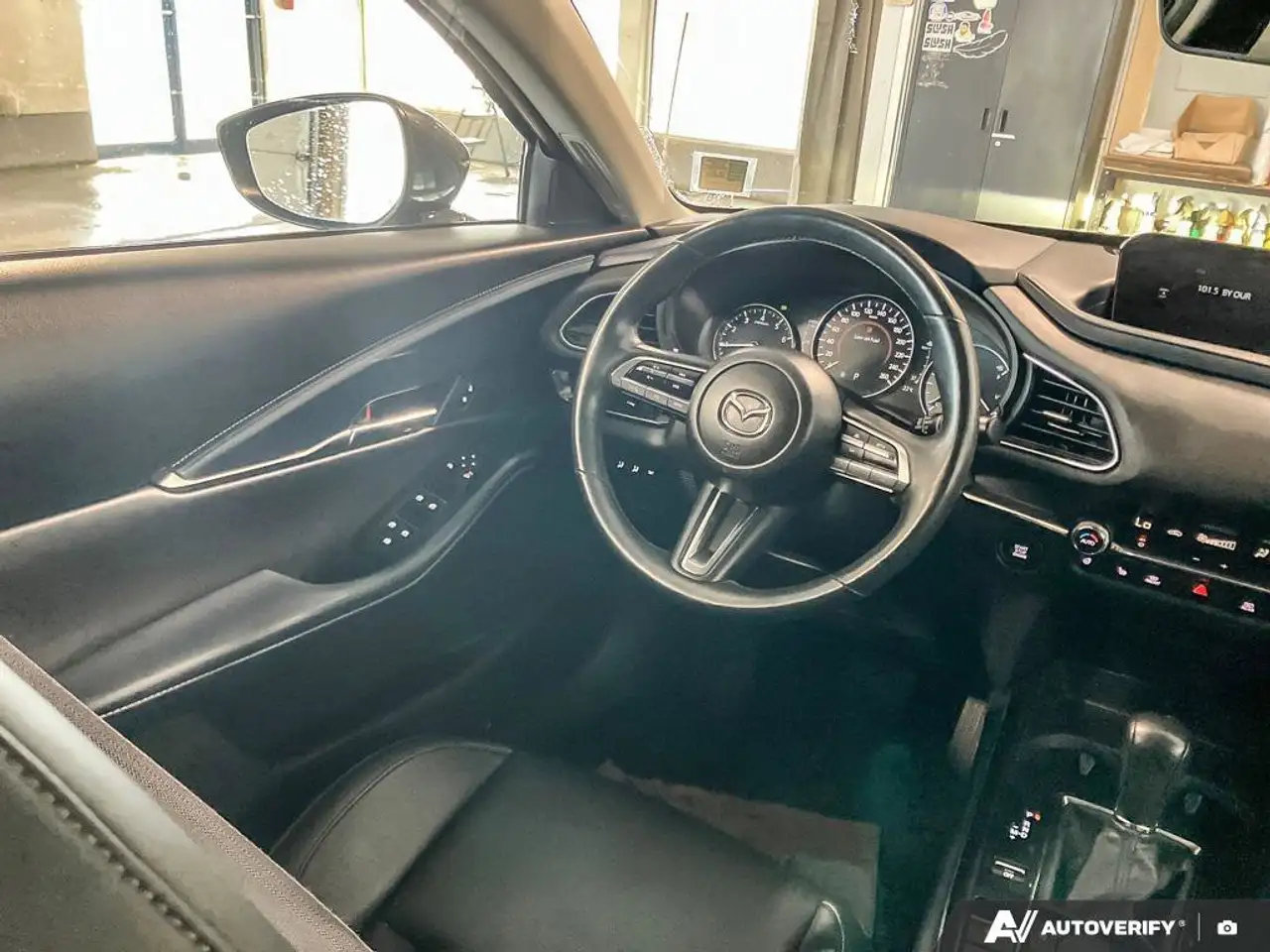 Mazda CX-30 снимка Mazda CX-30