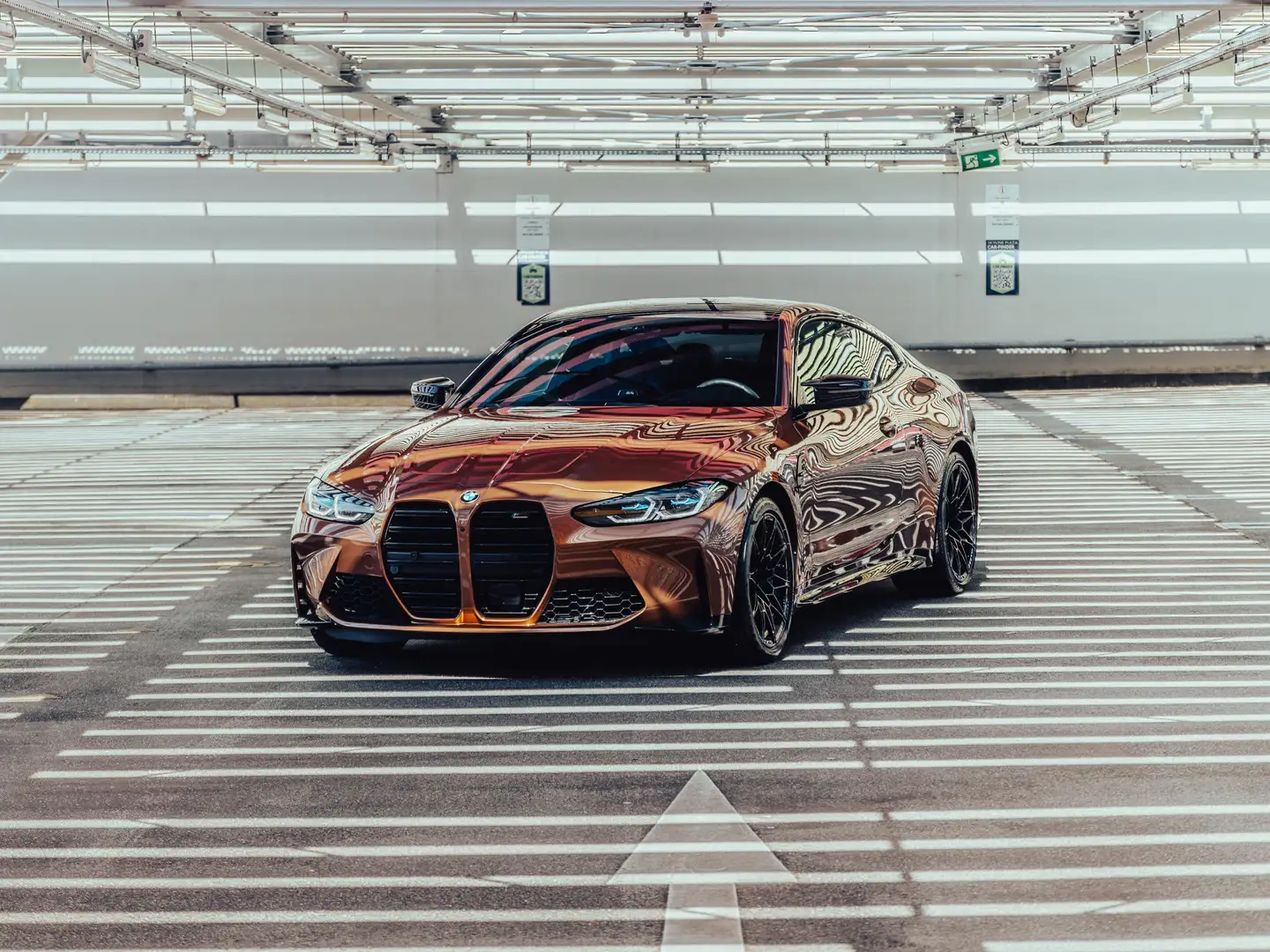 BMW M4 4er Coupe Competition Bronze - 1