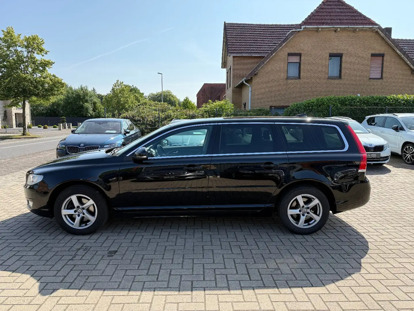 Volvo V70 Kombi | Aut. | TÜV neu | Zahnriemen neu | SH Schwarz - 2