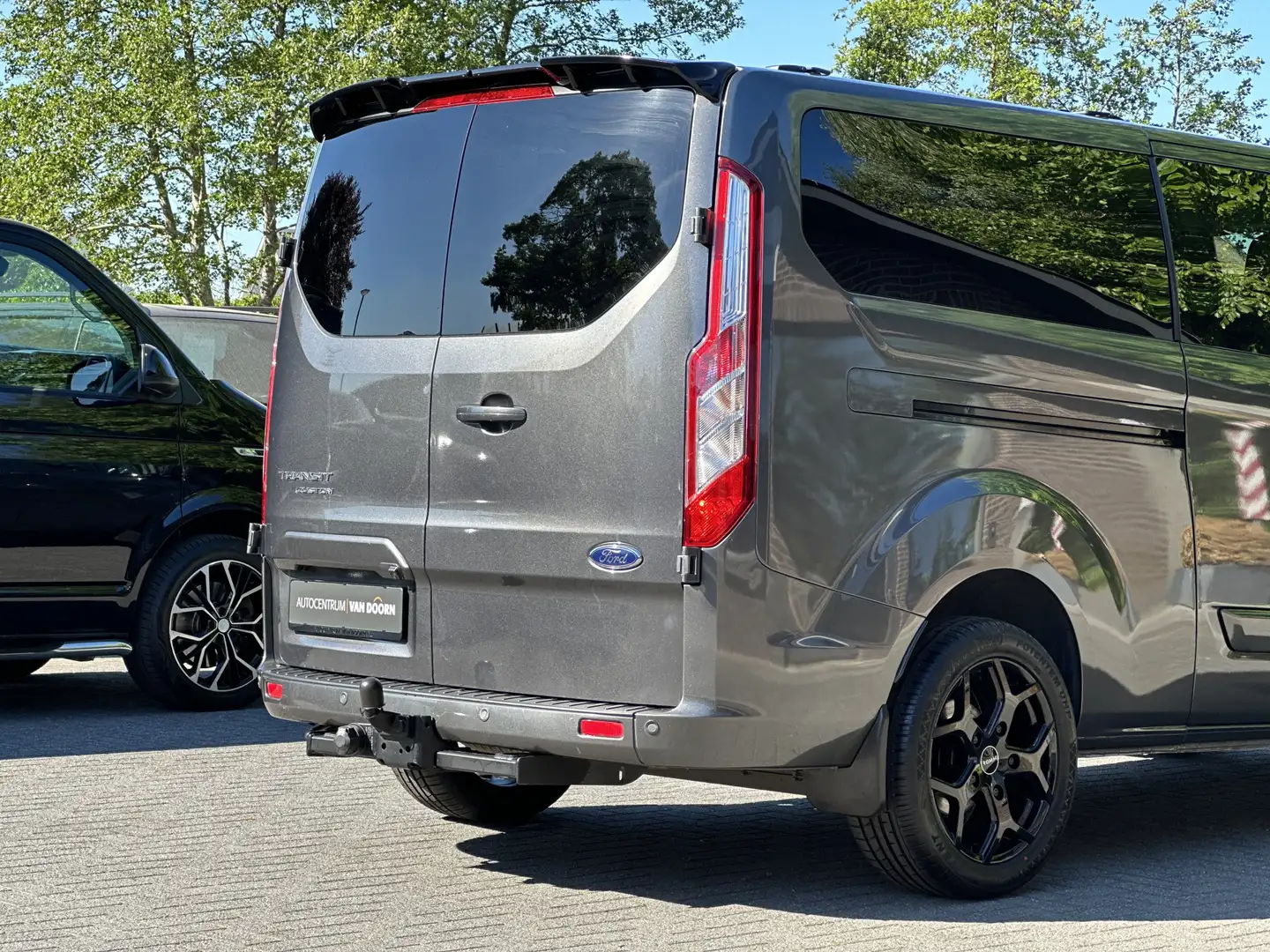 Ford Transit Custom 300 2.0 TDCI 170pk | Aut. | Dubbel Cab | Limited | Grey - 2