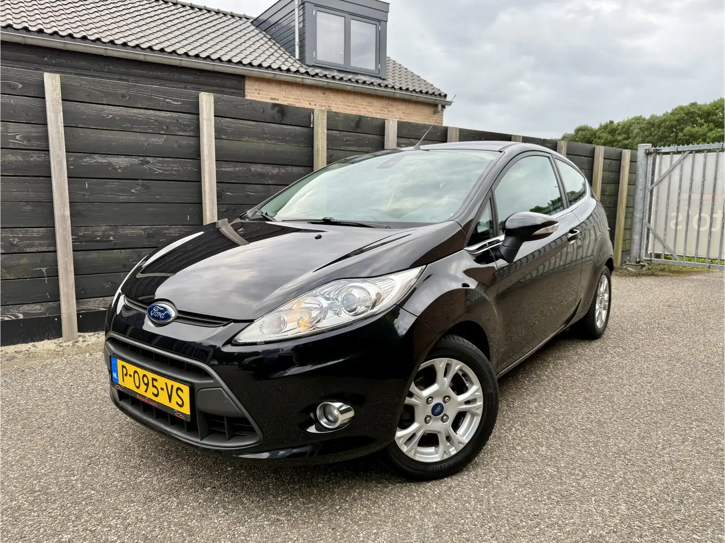 Ford Fiesta 1.25 Titanium distributie nieuw Negro - 1