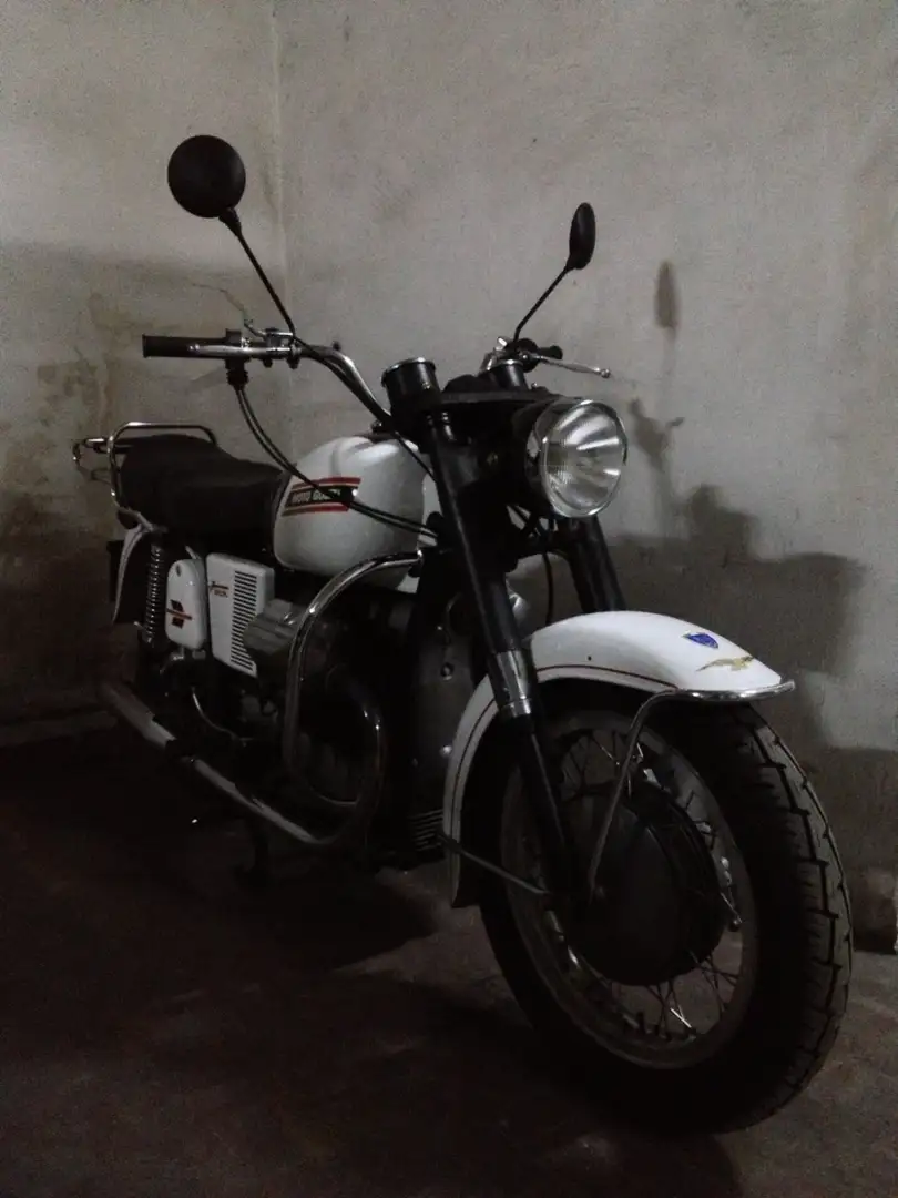 Moto Guzzi V 7 Special Biały - 1