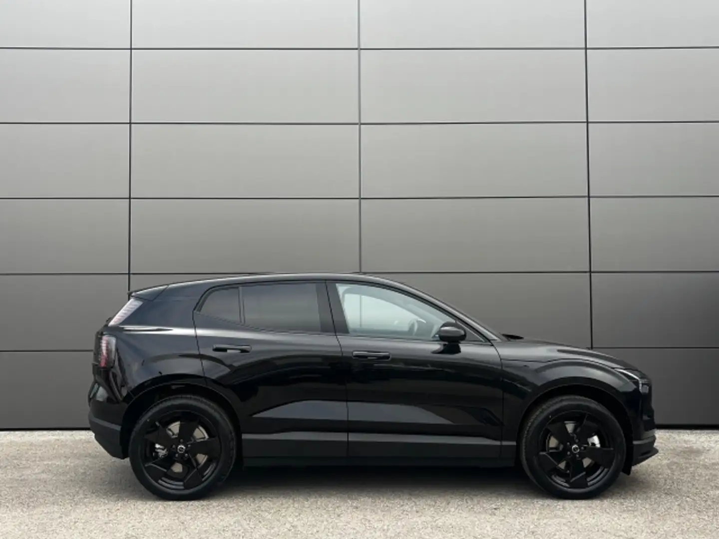 Volvo EX30 BLACK EDITION PLUS Single Motor Extended Range Pl Schwarz - 2
