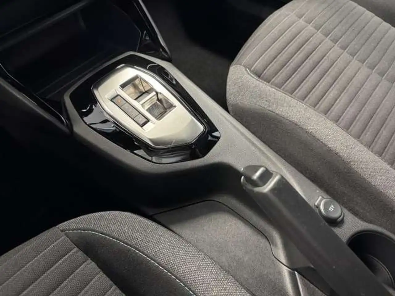Peugeot 2008 2008 — photo 21
