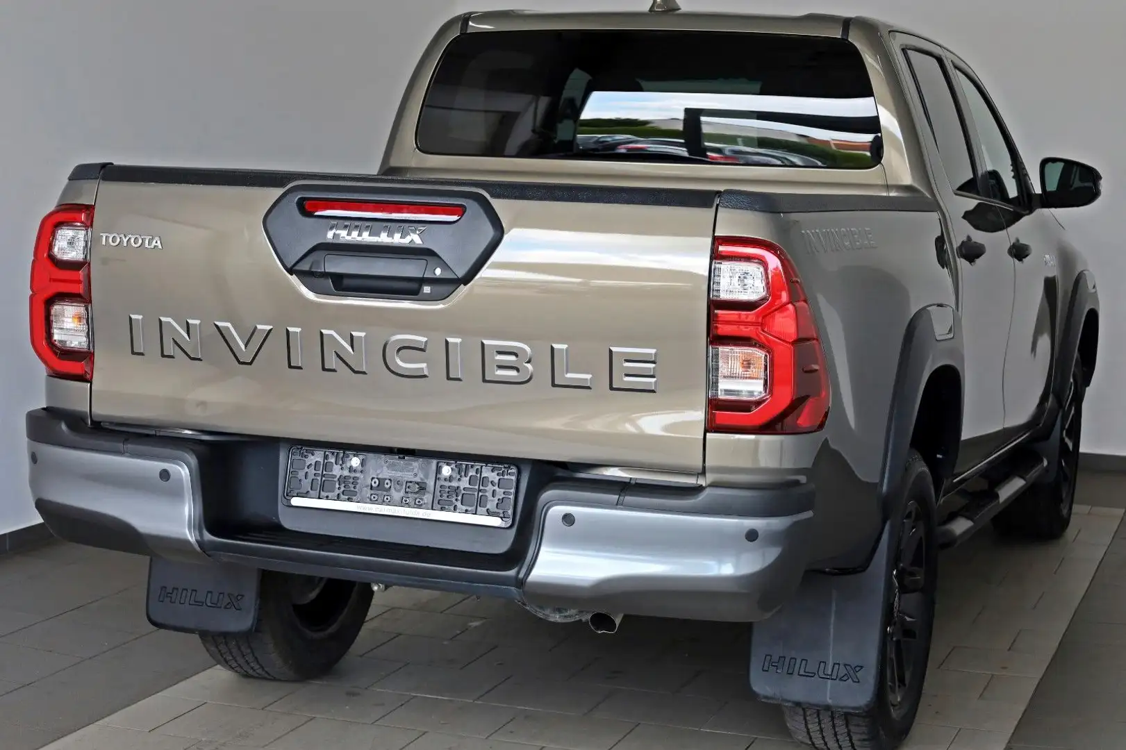 Toyota Hilux 2.8 D-4D Invincible,DOKA,ACC,WERKSGARANTIE Brun - 2