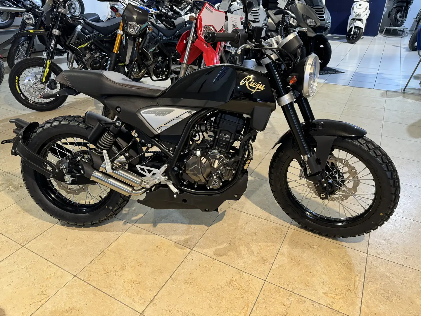 Rieju Black - 1