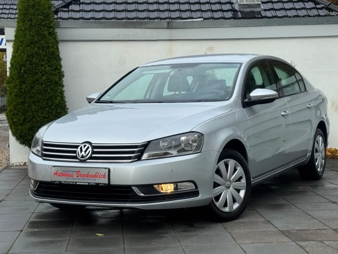 Volkswagen Passat Lim. Trendline*1.Hand*Export/Händler* Silber - 1