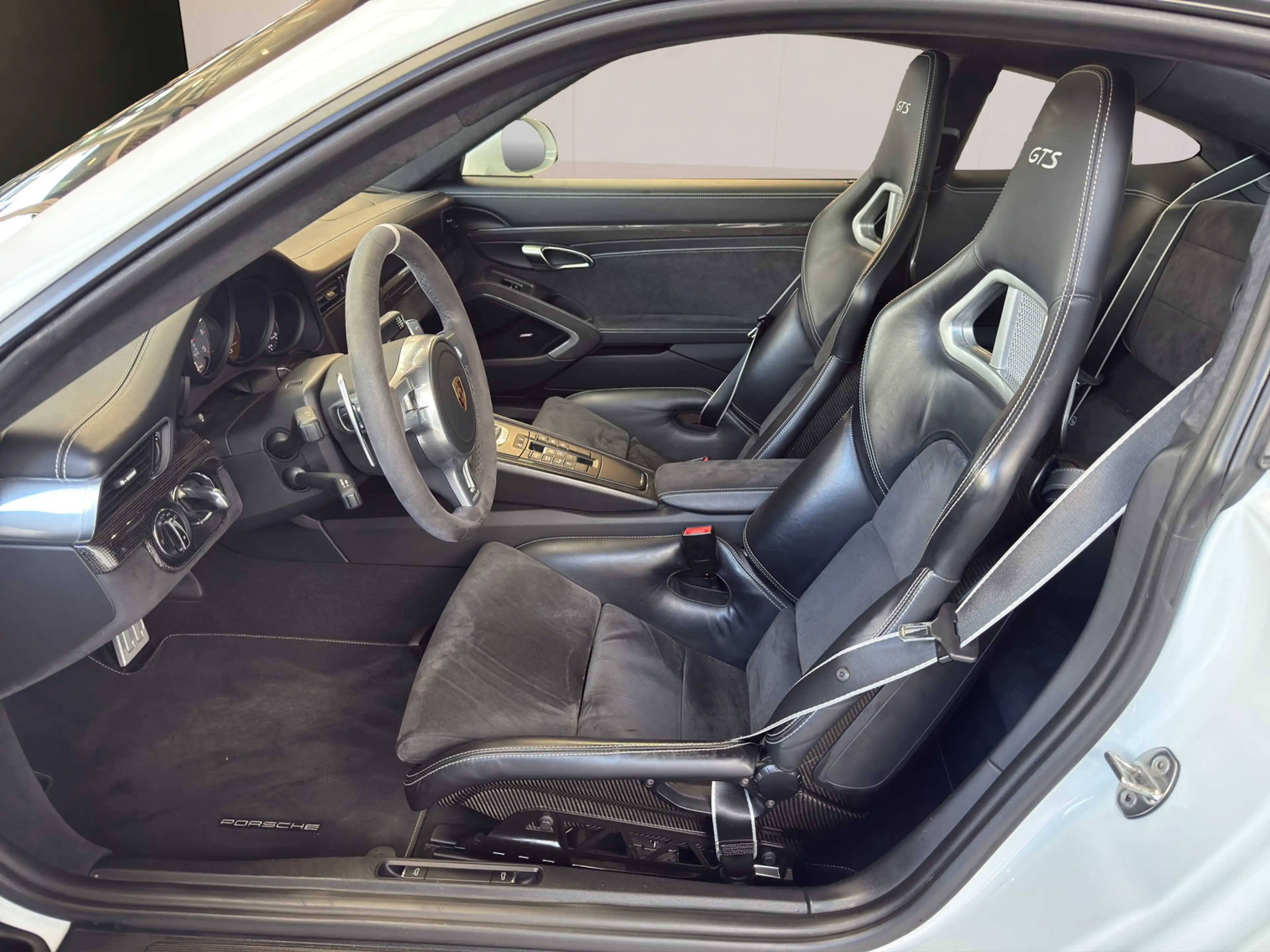 Porsche 991 .1 4 GTS Autom., *LED *Pano *Schale *Bose *Keramik — photo 8