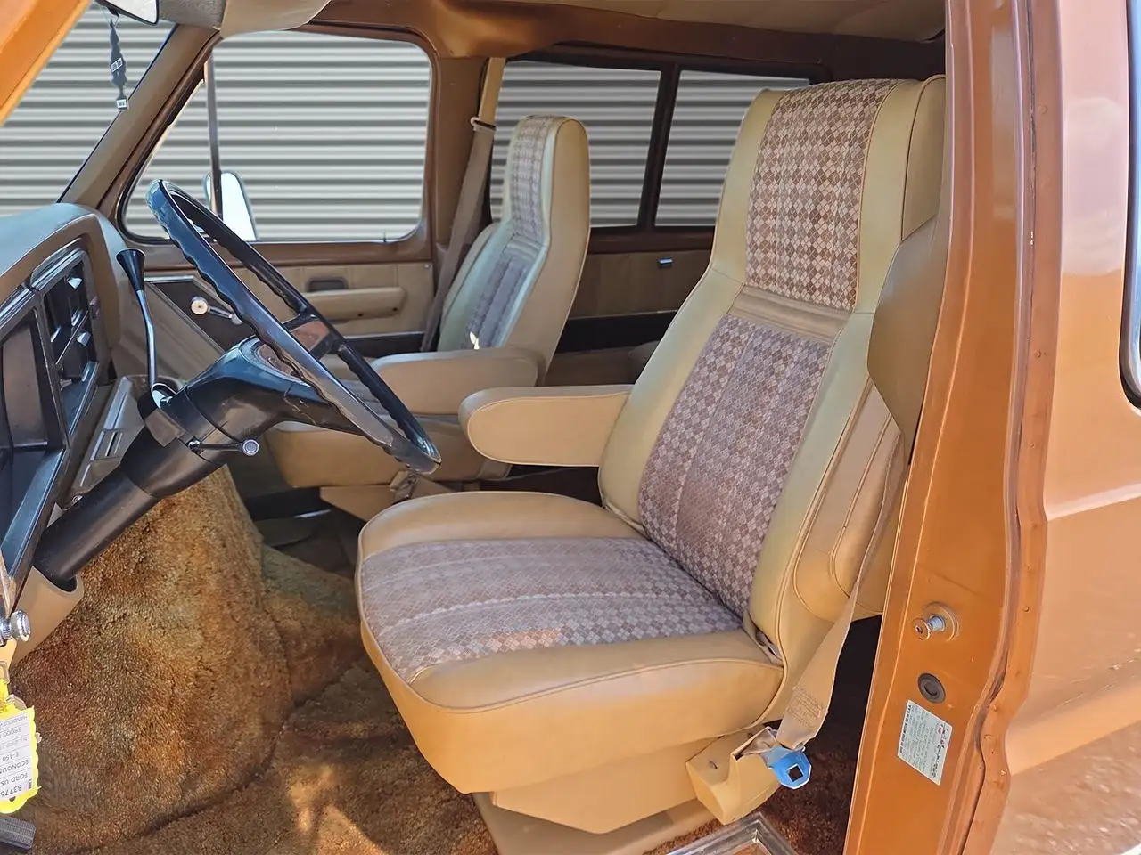 Ford E-150 USA ECONOLINE CLUBWAGON, foto 11