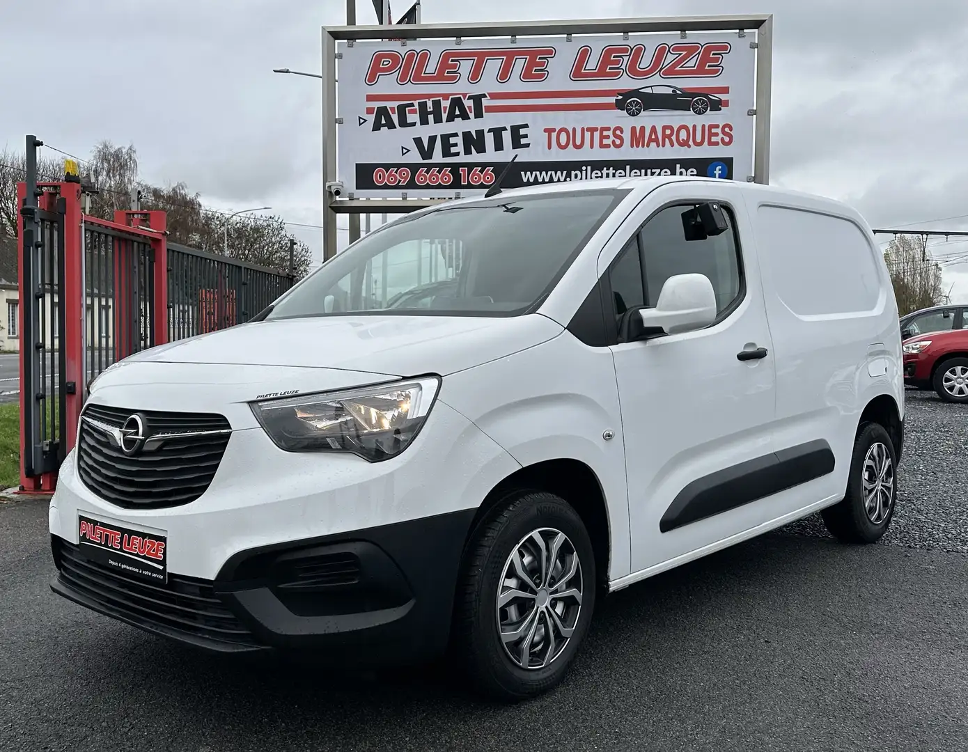 Opel Combo 1.6TD EURO6D/CAR-PLAY/OPTION+/BI L1H1Heavy Edition Wit - 1