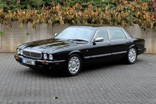 Jaguar Daimler Daimler V8 l Super
