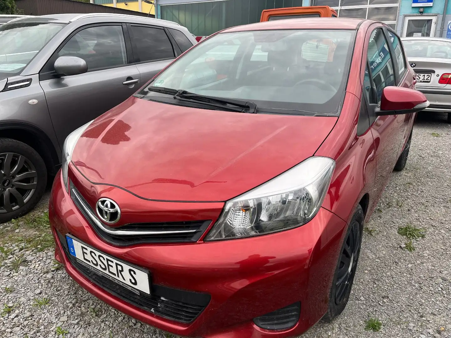 Toyota Yaris Life Rot - 1