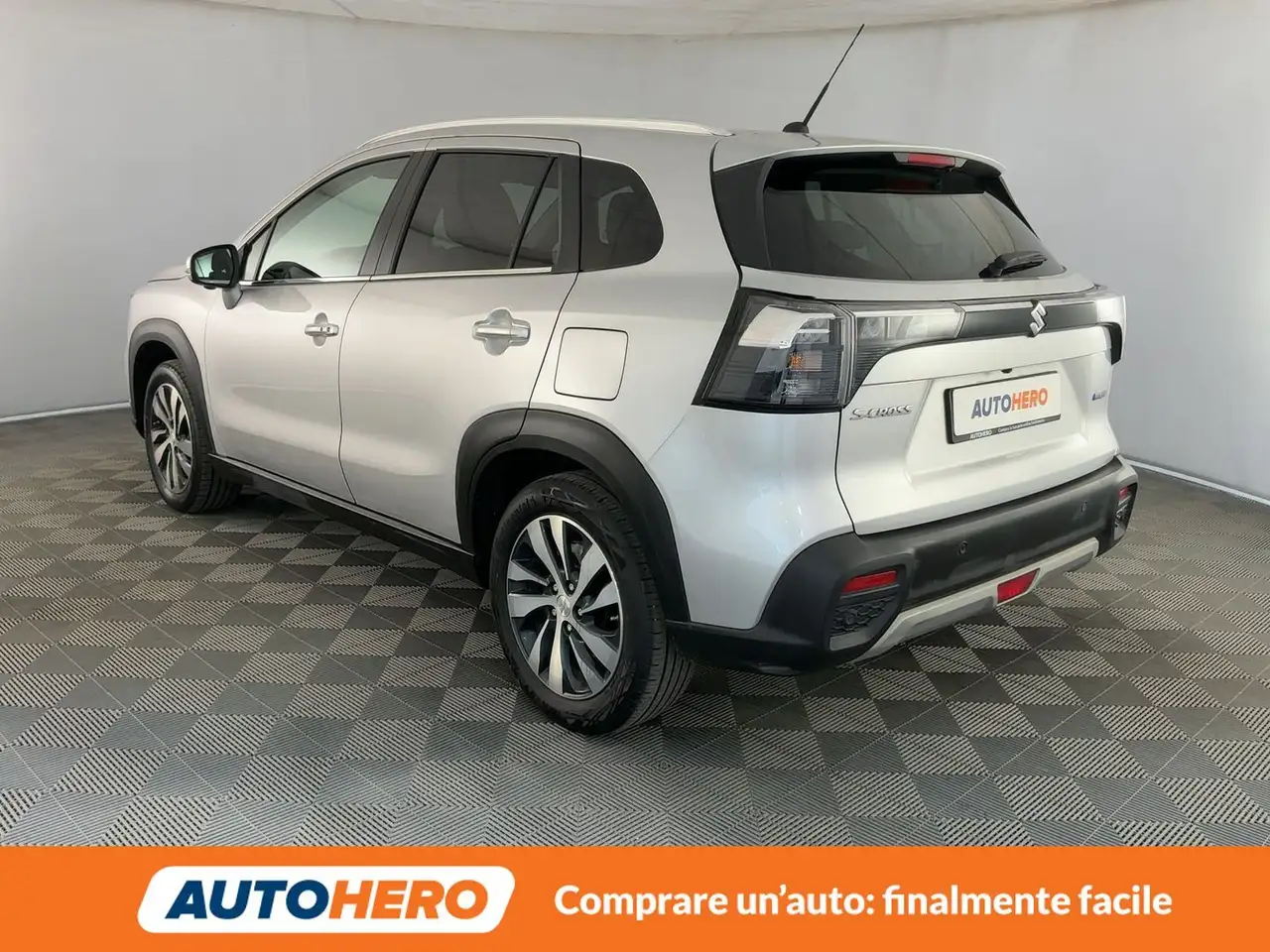 Suzuki S-Cross 2025