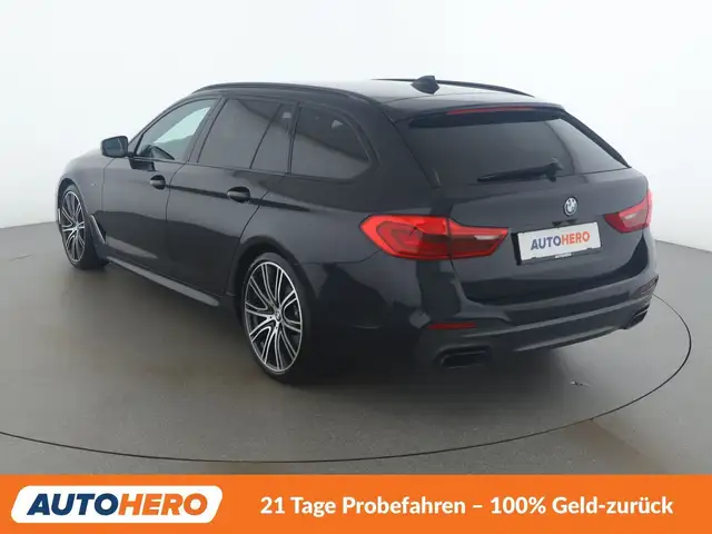 BMW M5 view 4