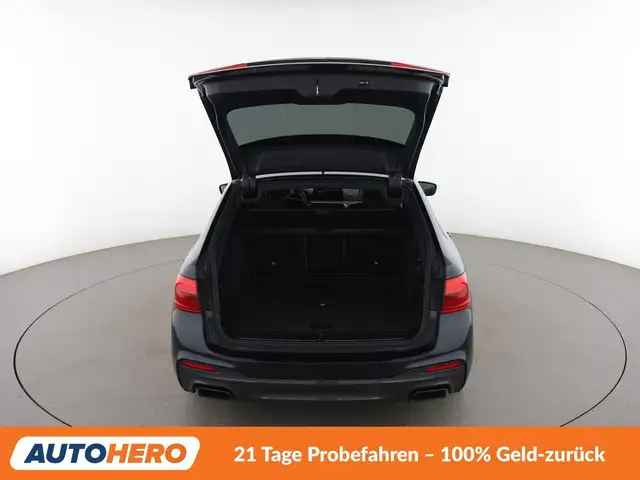 BMW M5 view 16