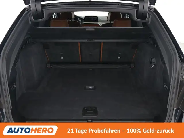 BMW M5 view 17