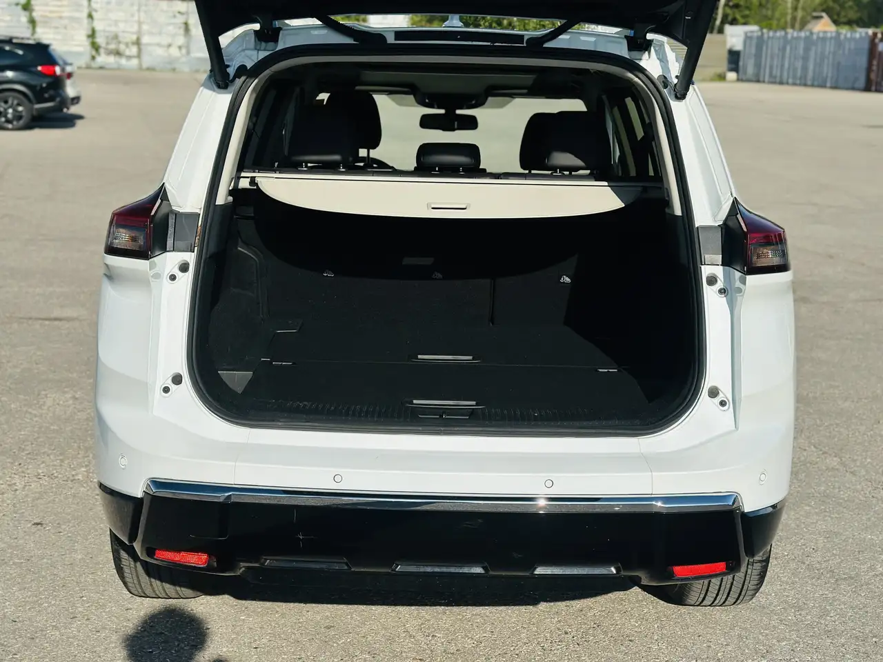 Nissan Rogue снимка Nissan Rogue