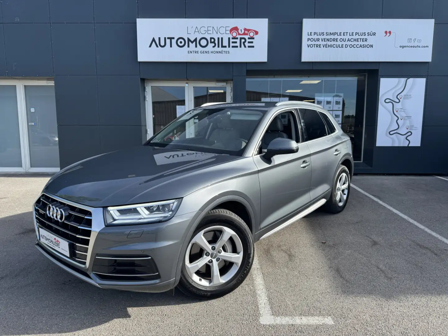 Audi Q5 50 TFSI e 299 S-Tronic7 Quattro Design Luxe Argent - 1