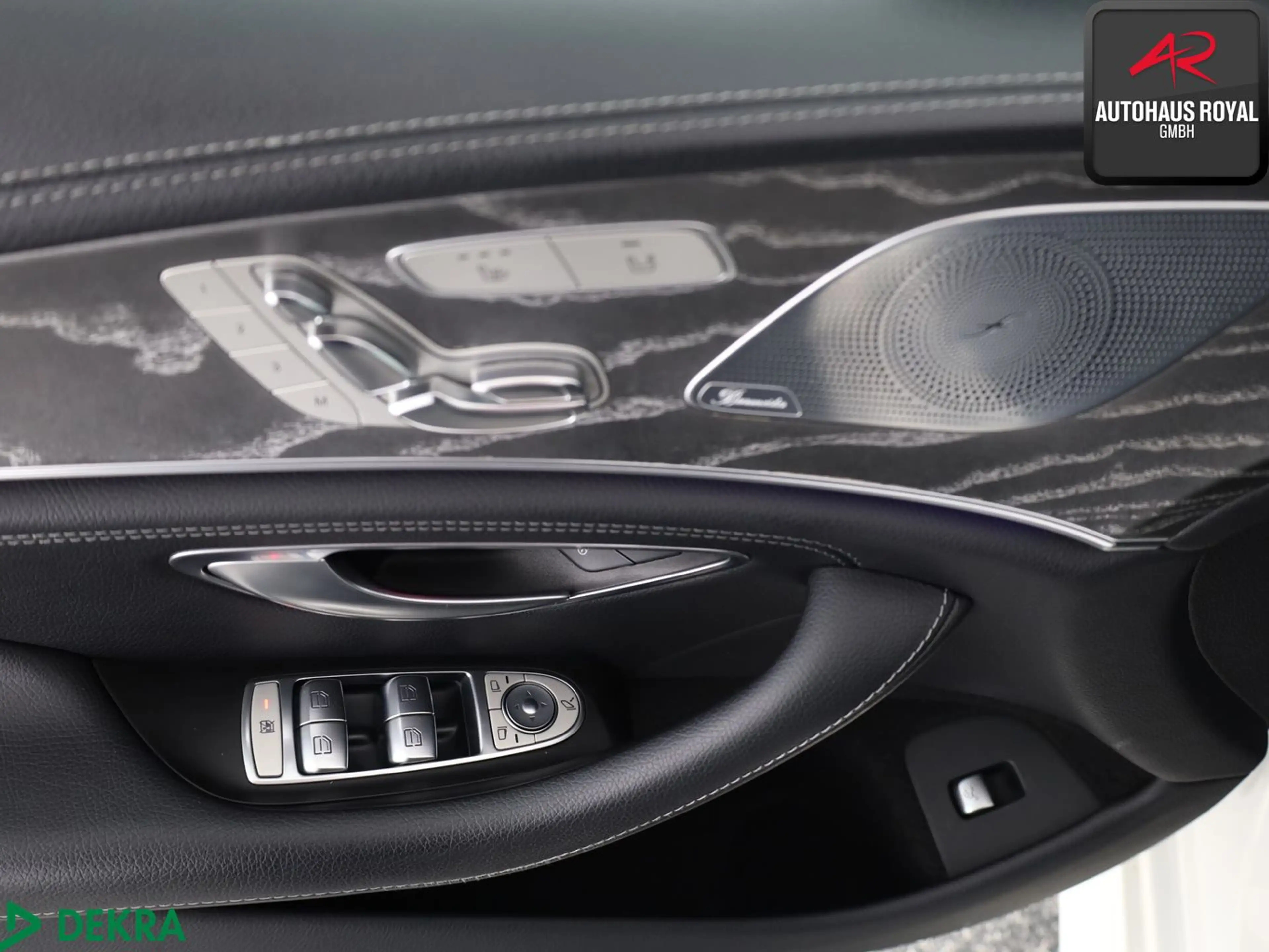 Mercedes-Benz CLS 400 d 4M AMG NIGHT AIRMATIC,BURMESTER,360° — photo 13
