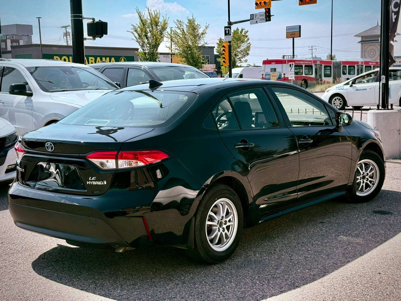 2023 Toyota Corolla Hybrid — view 4