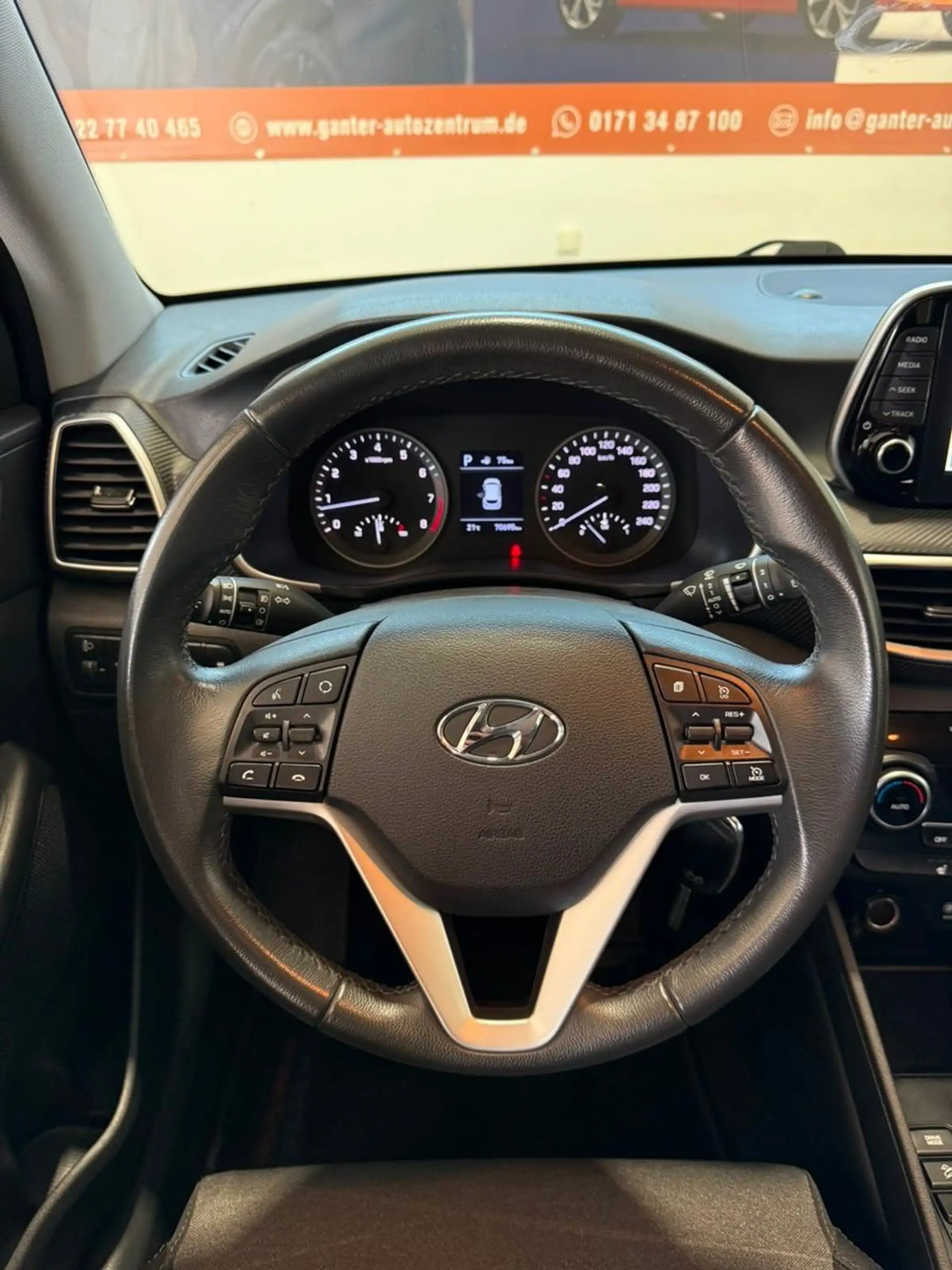 Hyundai TUCSON 1.6 T-GDI + NAVI+KAMERA — photo 12